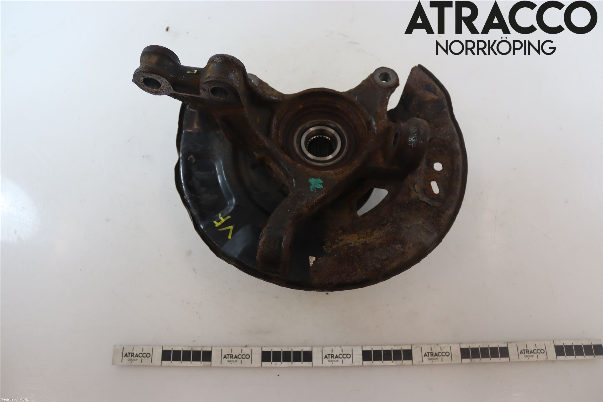 Toyota YARIS XP130 15-20 Spindel Vf