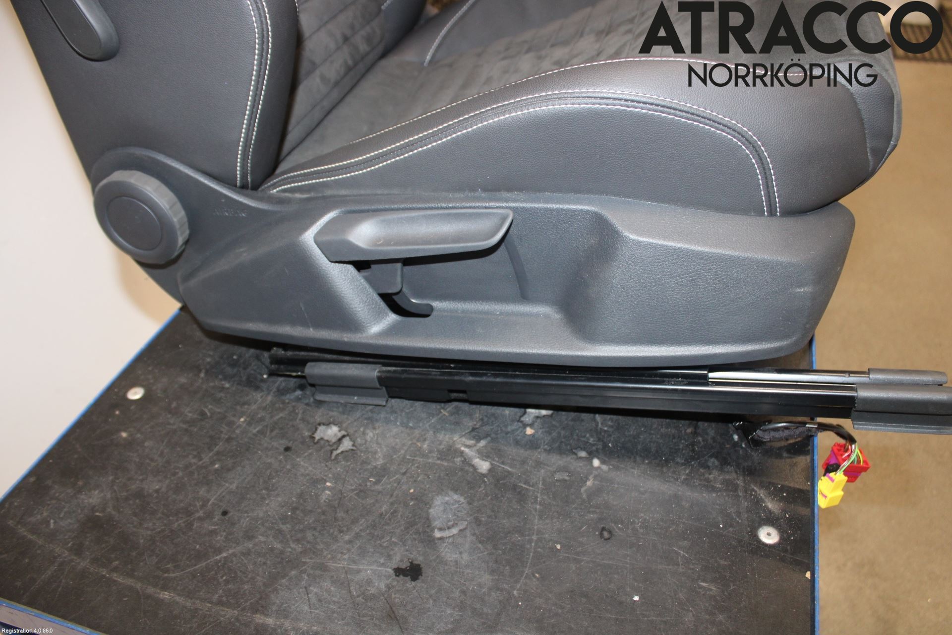 Volkswagen VW PASSAT 20-24 Innr Sete Foran Høyre