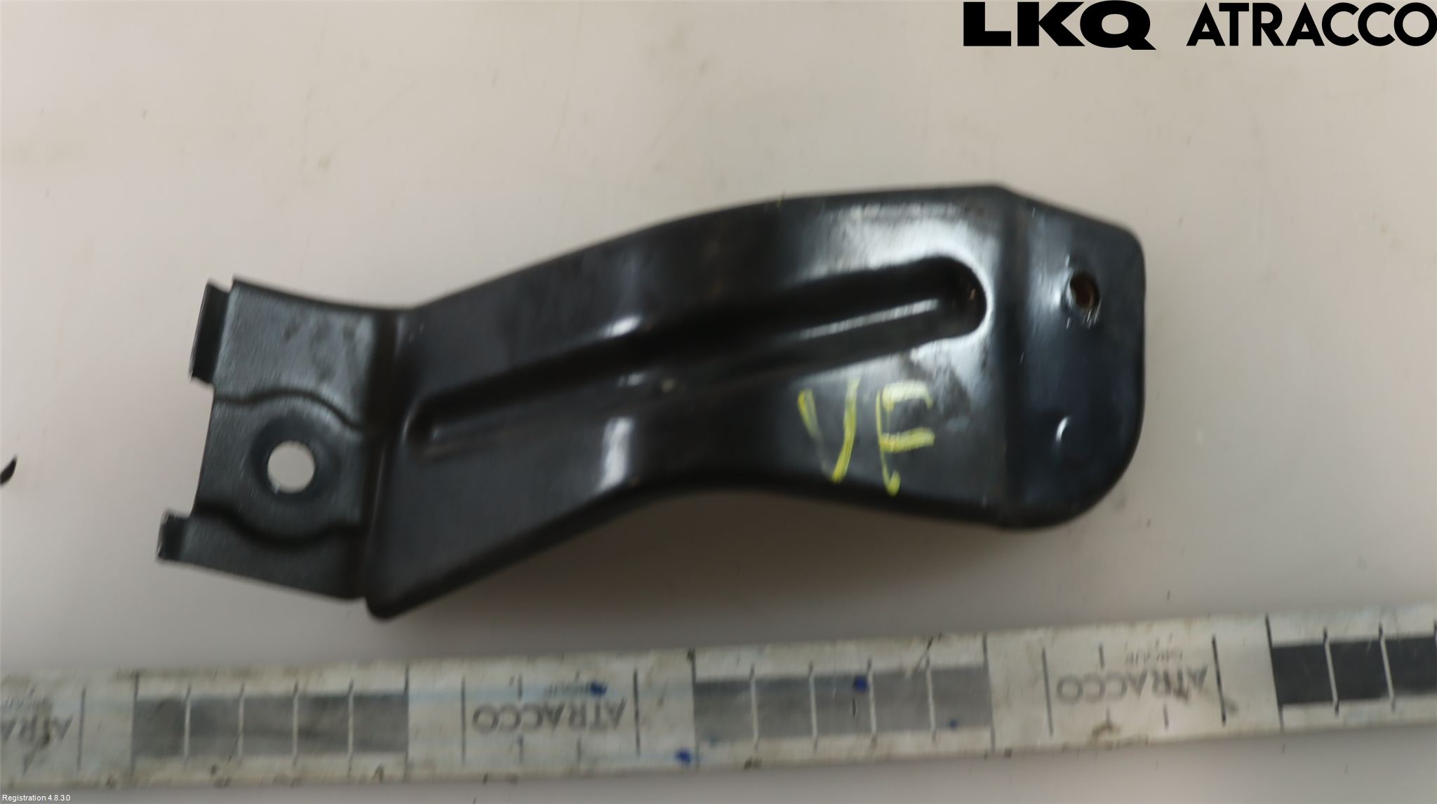 Volkswagen VW PASSAT 01-05 Frontskjermfeste Venstre