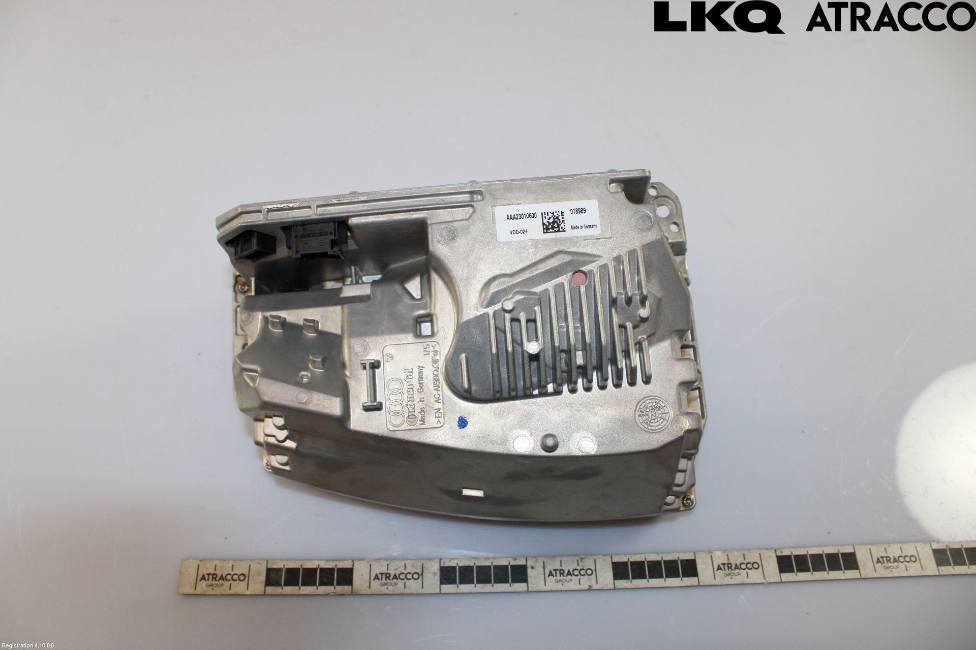 Volkswagen VW TOUAREG CR 18- Instr Skjerm Dvd-Gps-Ac-Tlf