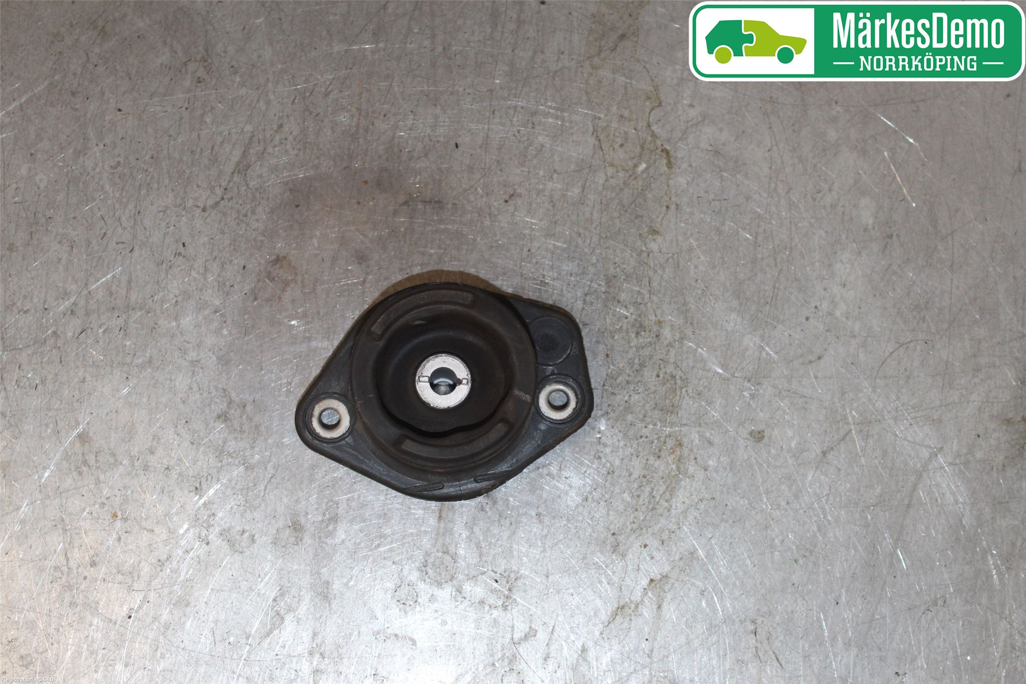 Volkswagen VW GOLF / E-GOLF VII 13-20 Motor Feste Gummi