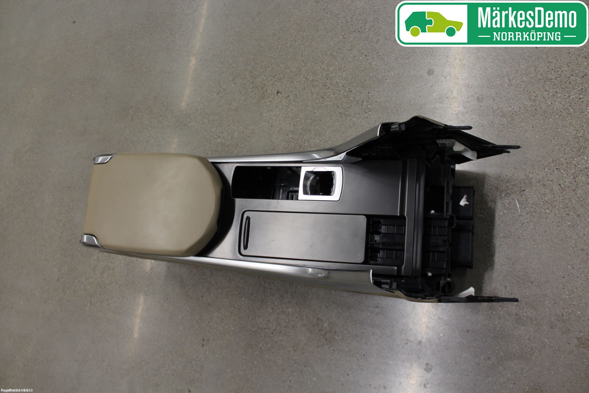 Landrover RANGE ROVER SPORT (L494) 14-22 Innr Konsoll-Lomme