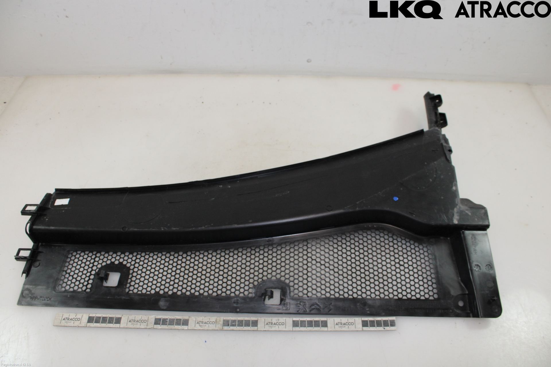 Opel MOKKA 21- Visker Deksel-Grill-Under Frr