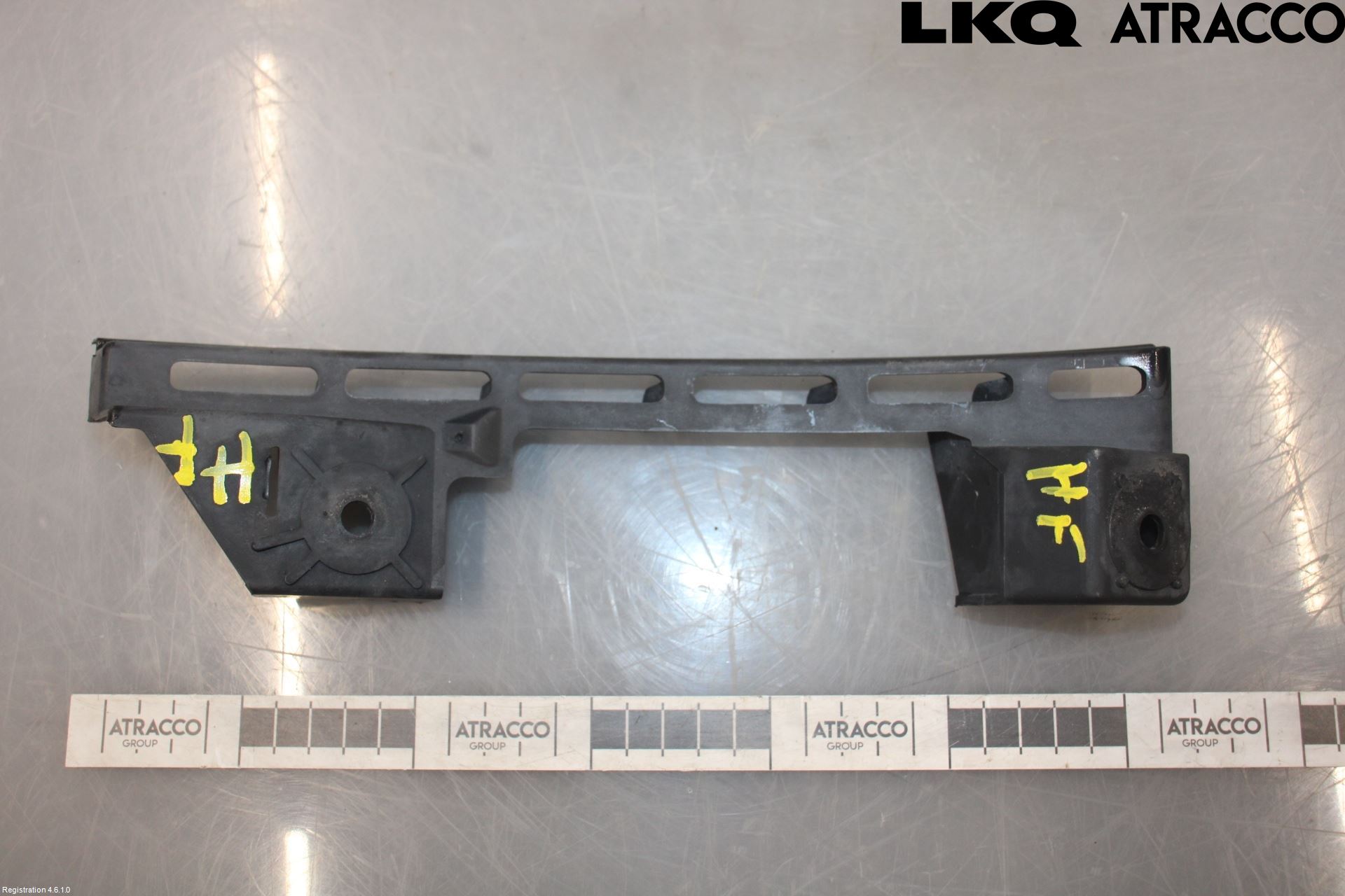 Volkswagen VW CADDY      04-10 Støtfangerfeste Foran Høyre