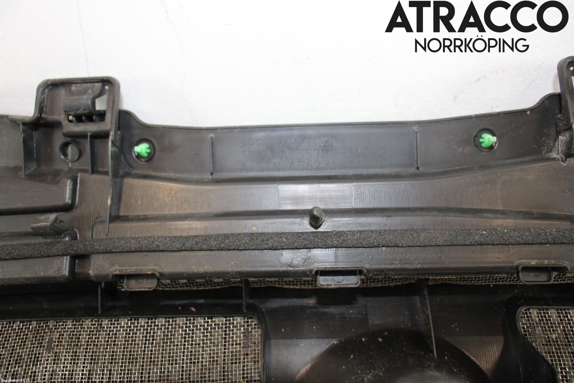 Toyota iQ Visker Deksel-Grill-Under Frr