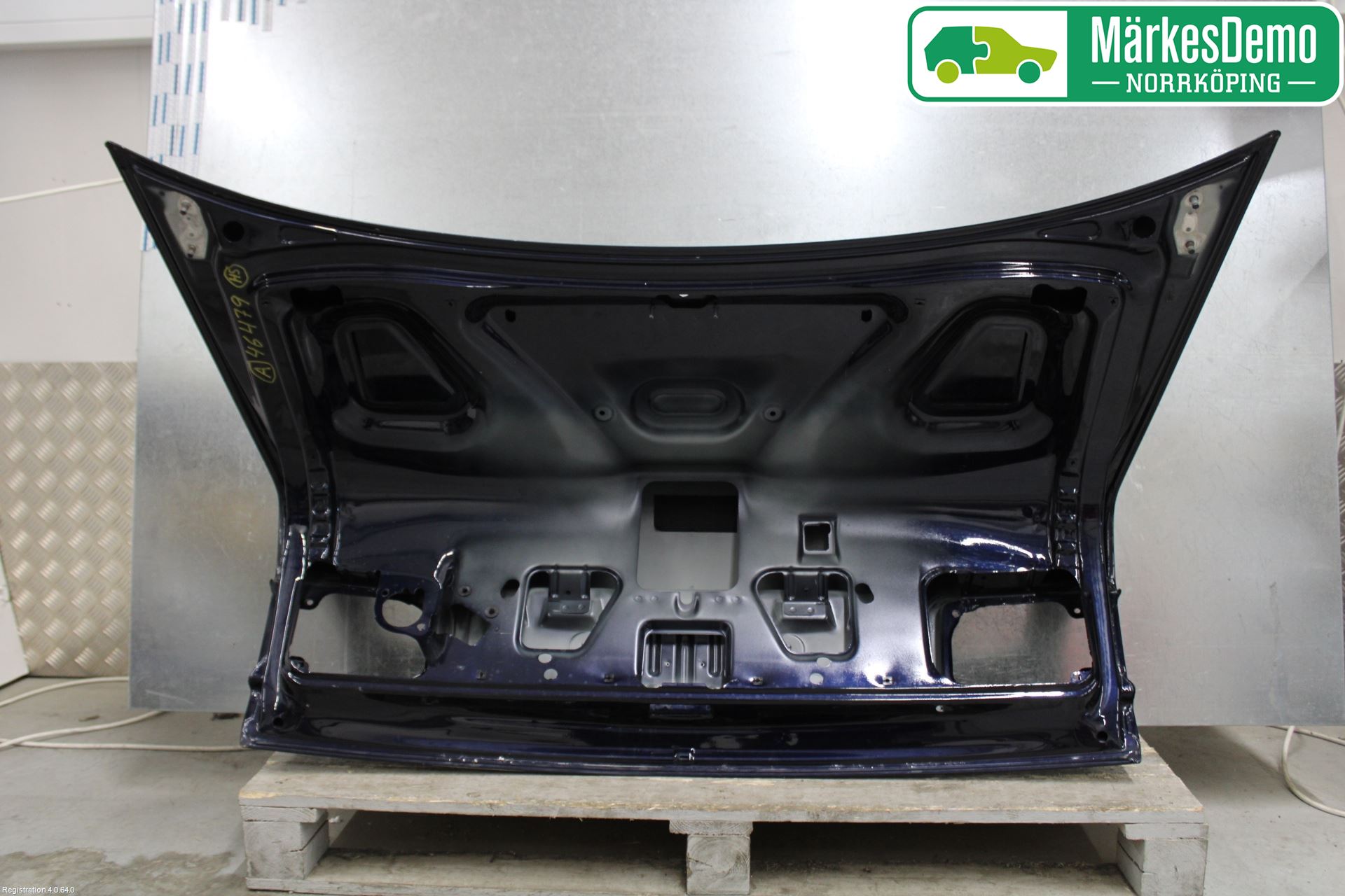 Audi A8/S8 4D 94-02 Bakluke Koffertlokk