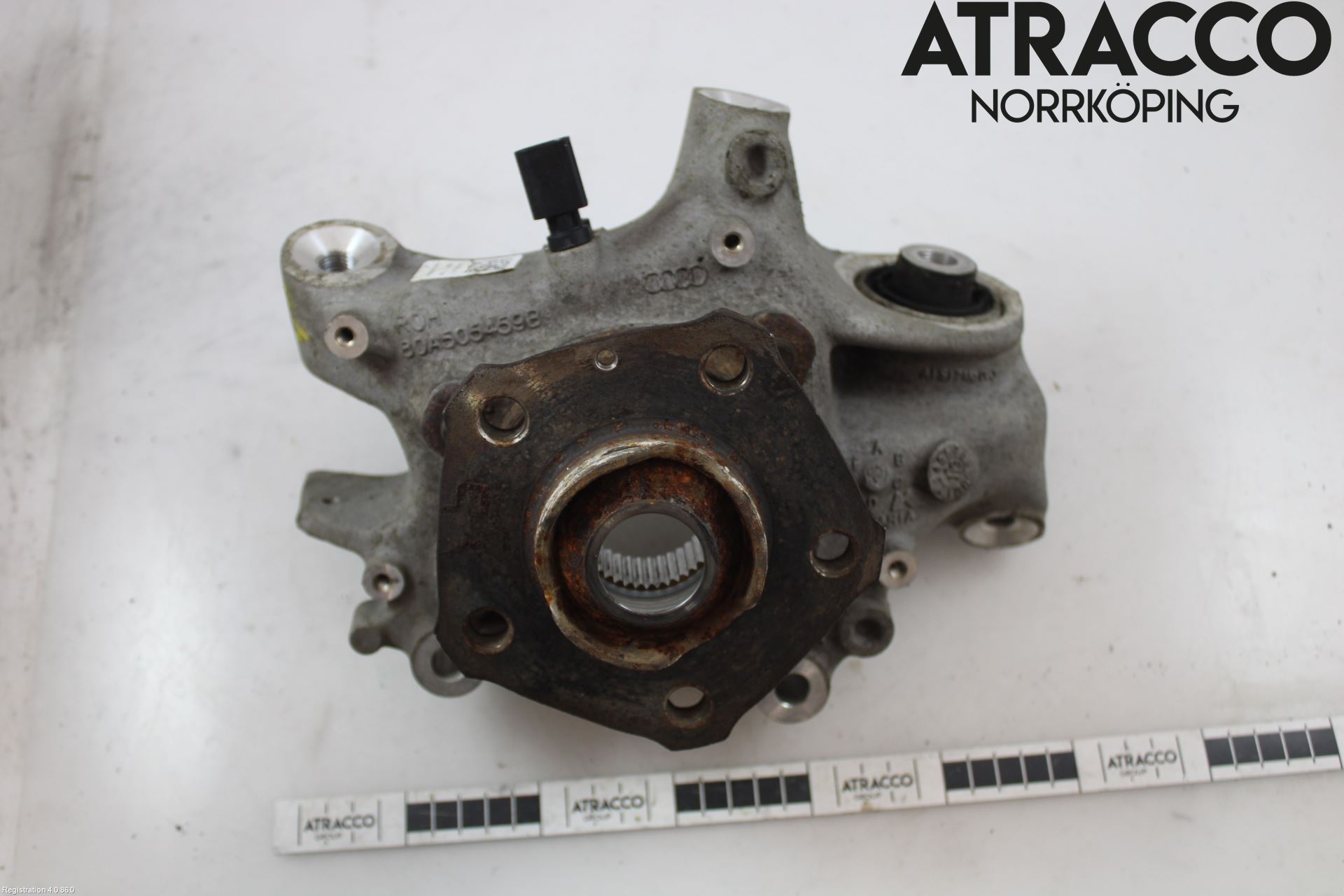 Audi A6 F2/C8 19- Spindel Vb