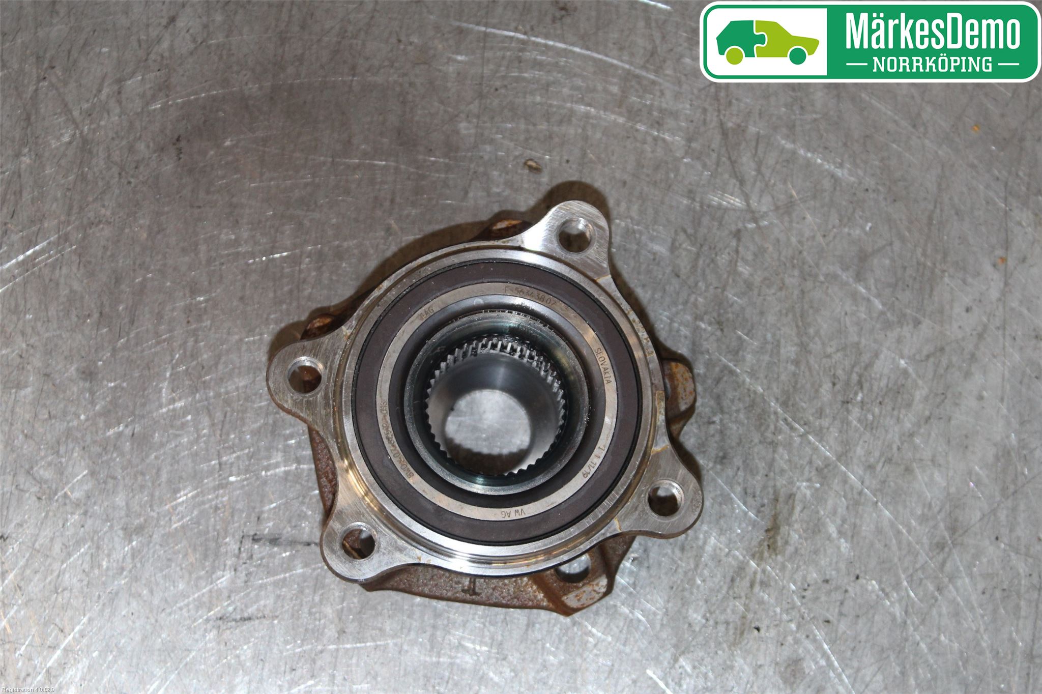 Audi A4/S4 B9 20- Nav Foran