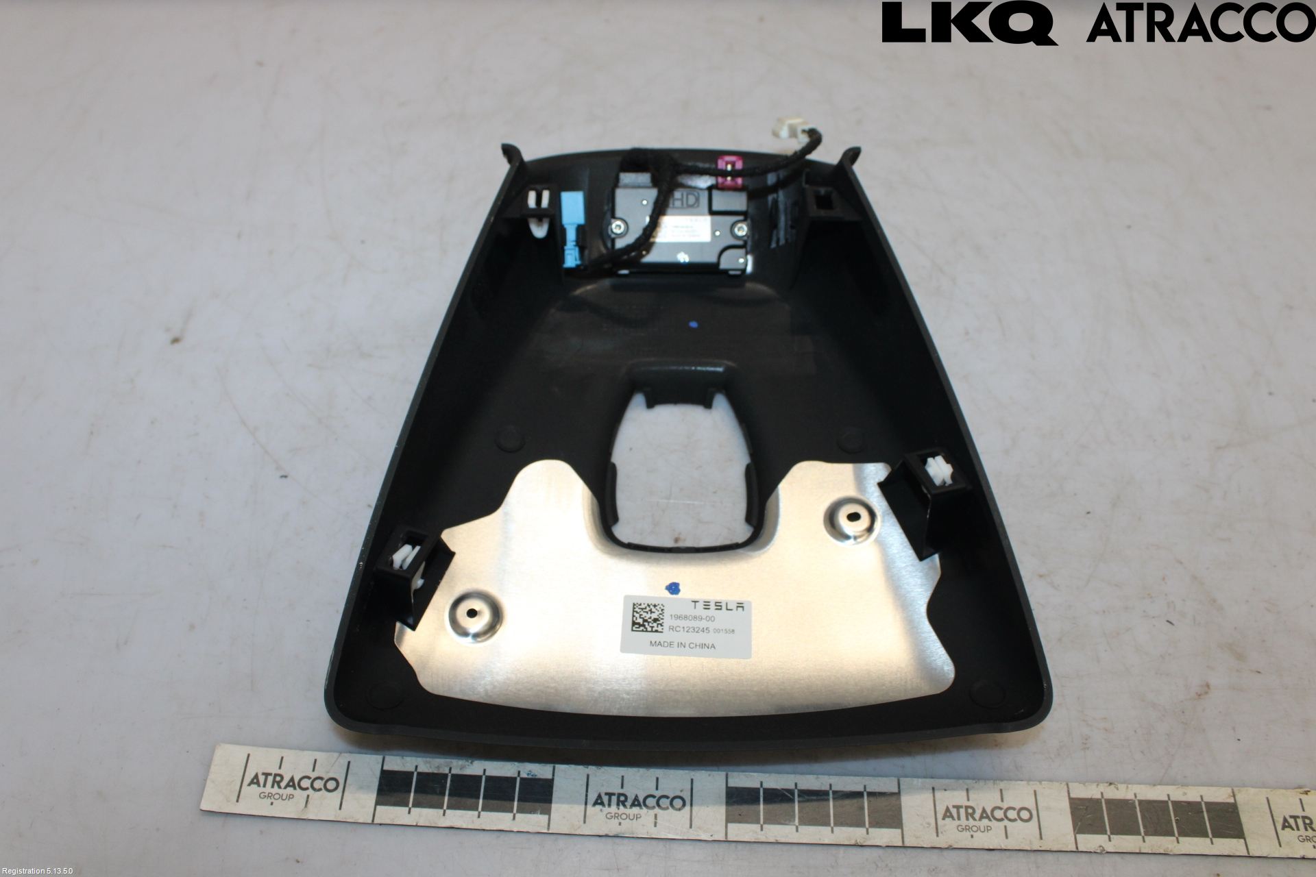 Tesla MODEL 3 17- Parkeringshjelp Kamera