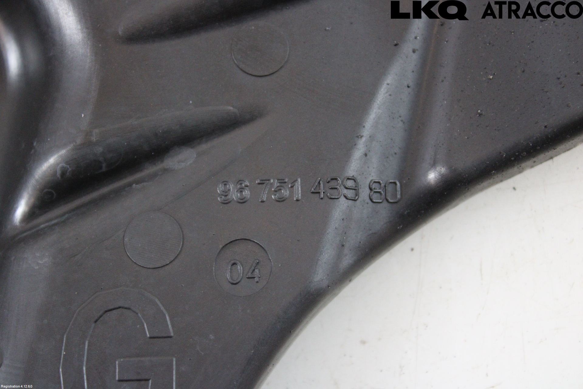 Peugeot PEUGOT 208 16-19 Frontskjermfeste Venstre