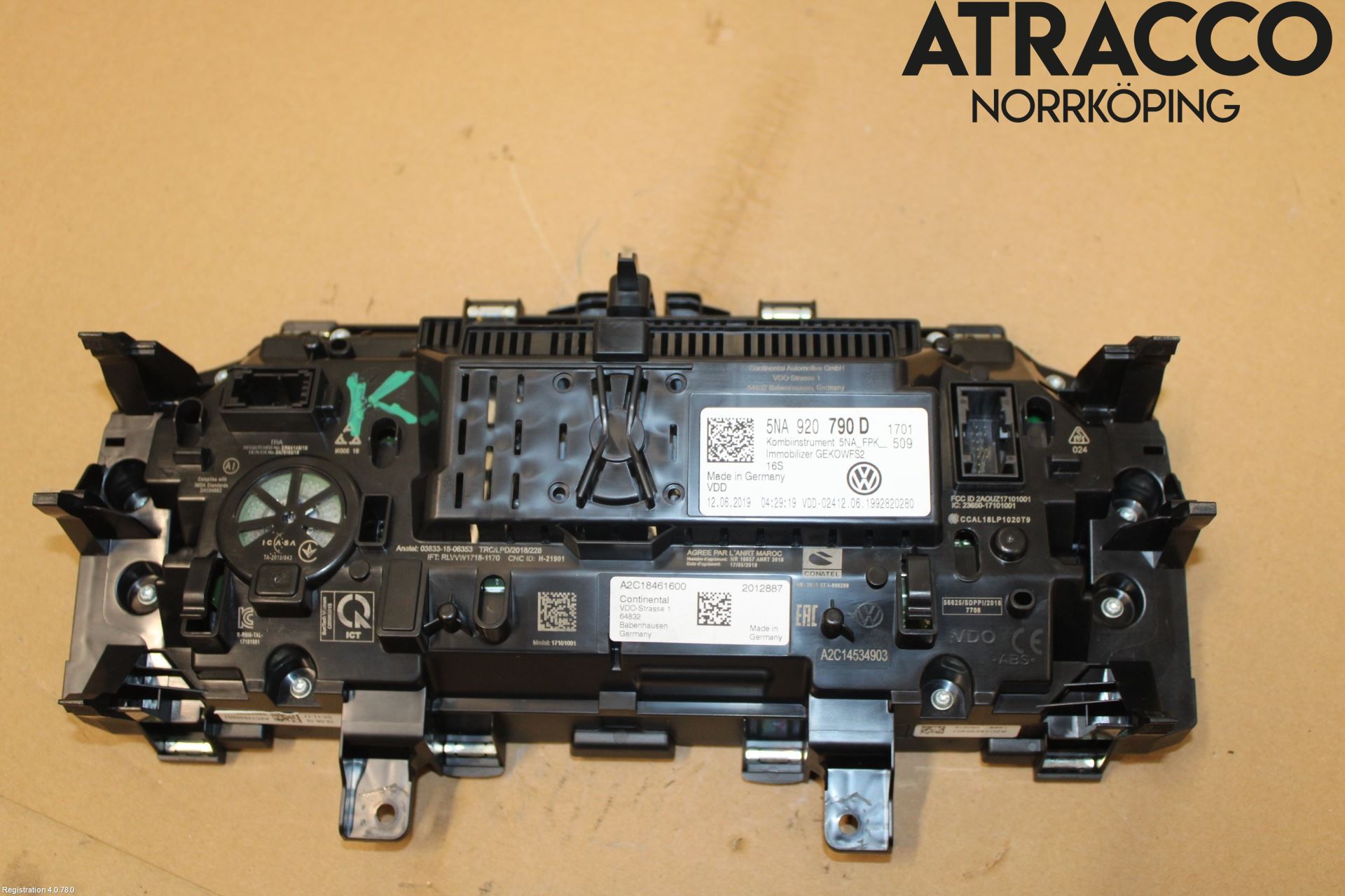 Volkswagen VW TIGUAN 16-24 Instr Kombinert