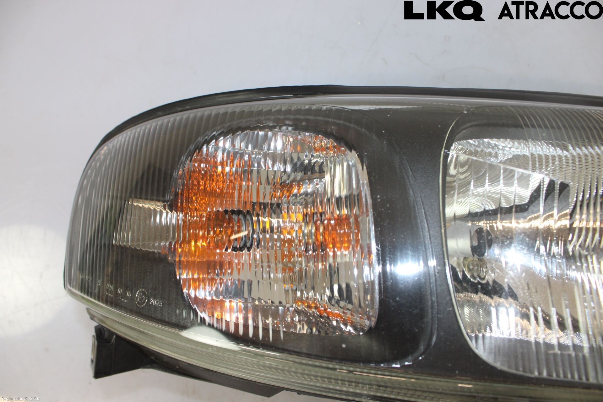 Volvo V70 00-04 Frontlykt Høyre