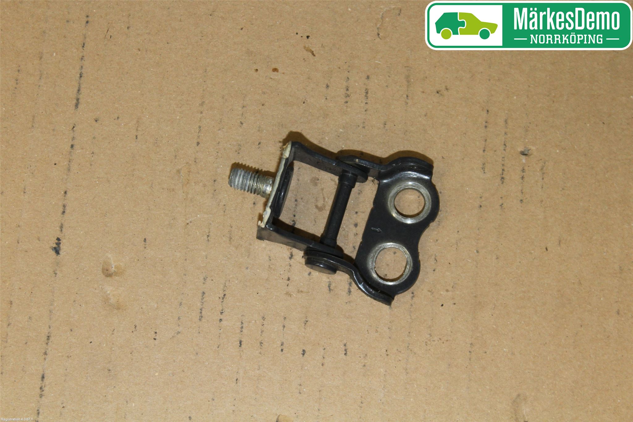 Toyota YARIS XP130 15-20 Bakluke Hengsel Venstre