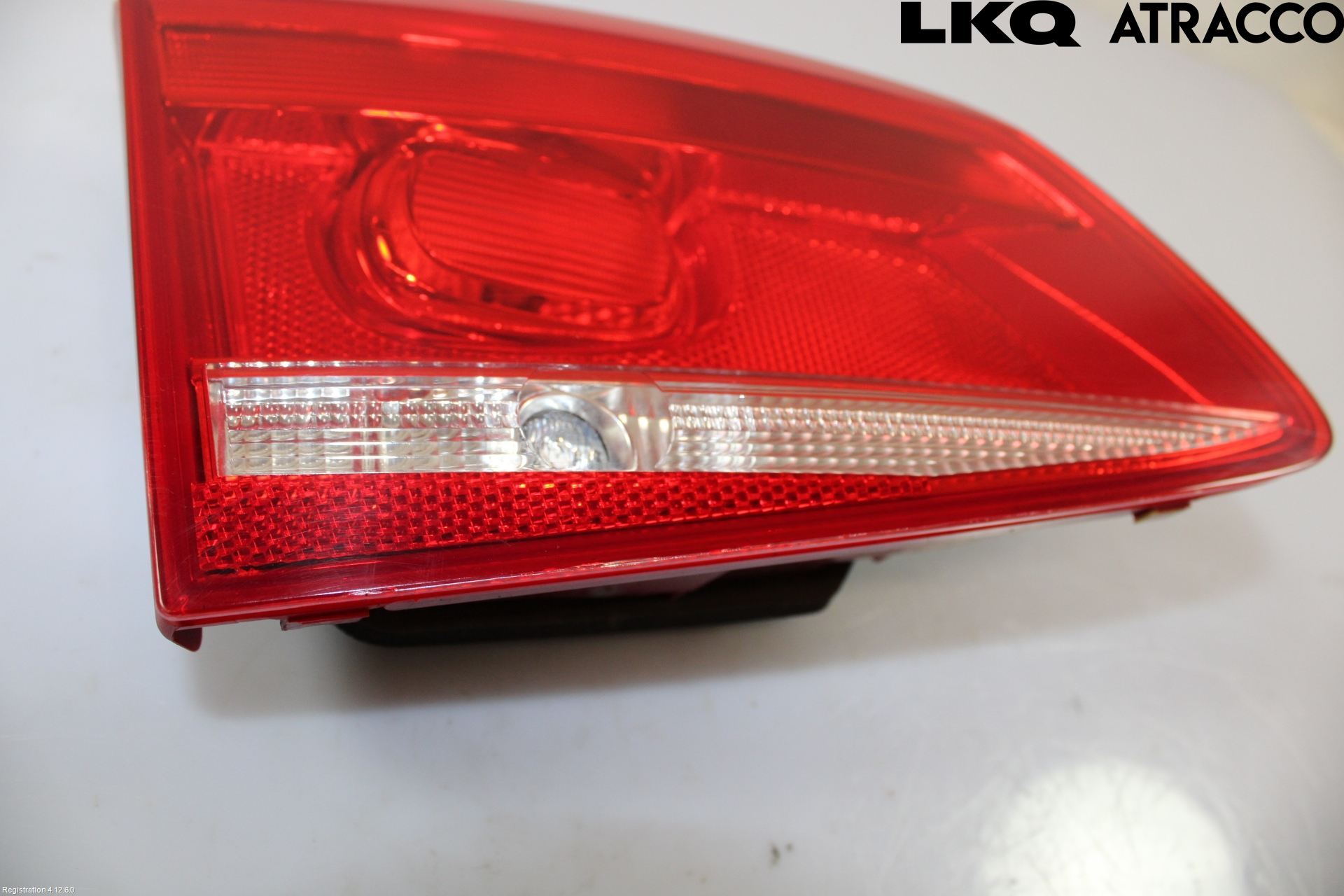 Volkswagen VW PASSAT 11-14 Baklykt Venstre  På Luke(Indre