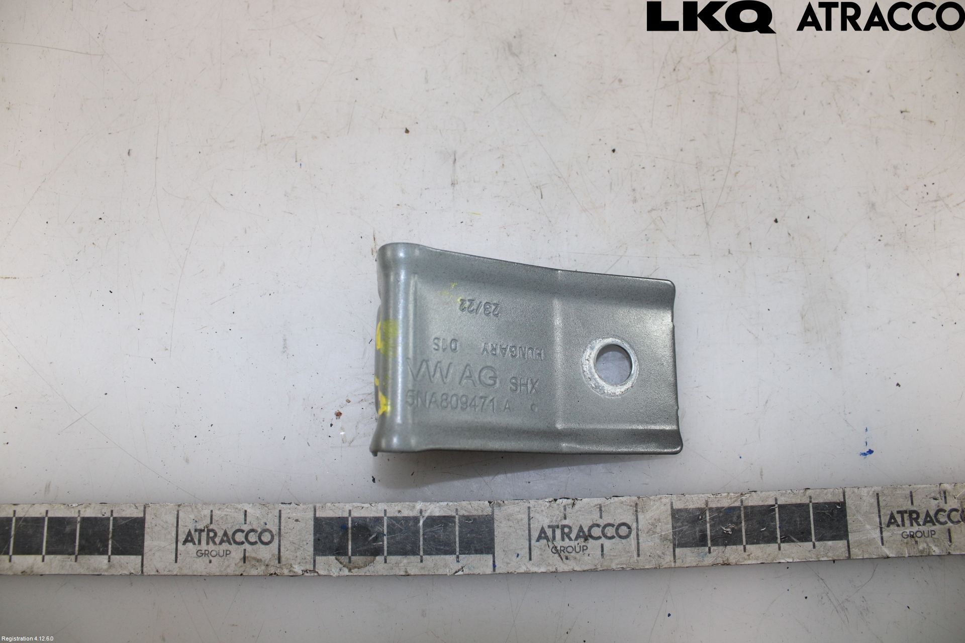 Volkswagen VW TIGUAN 16-24 Frontskjermfeste Venstre