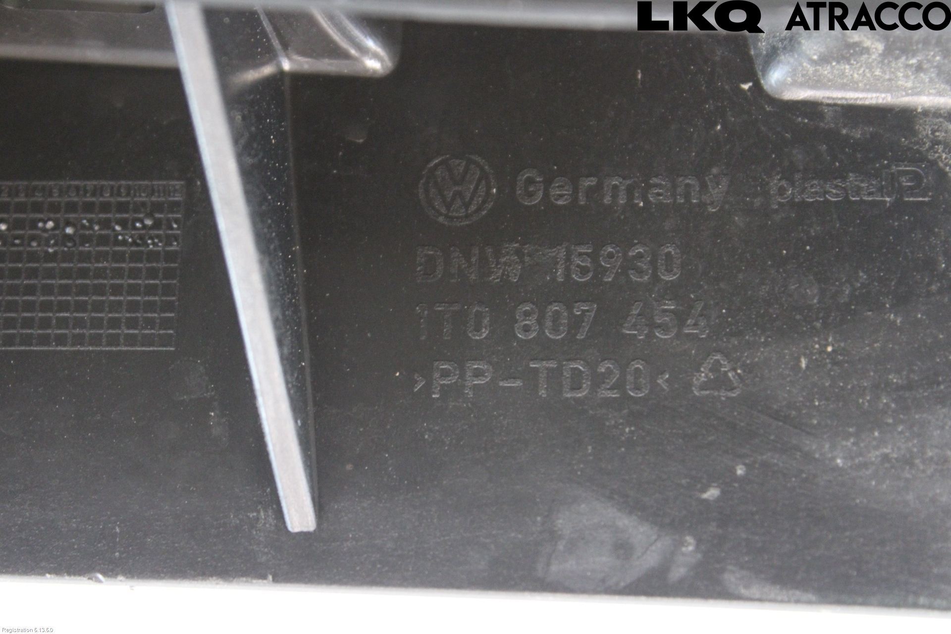 Volkswagen VW TOURAN 10-15 Støtfangerfeste Bak Høyre