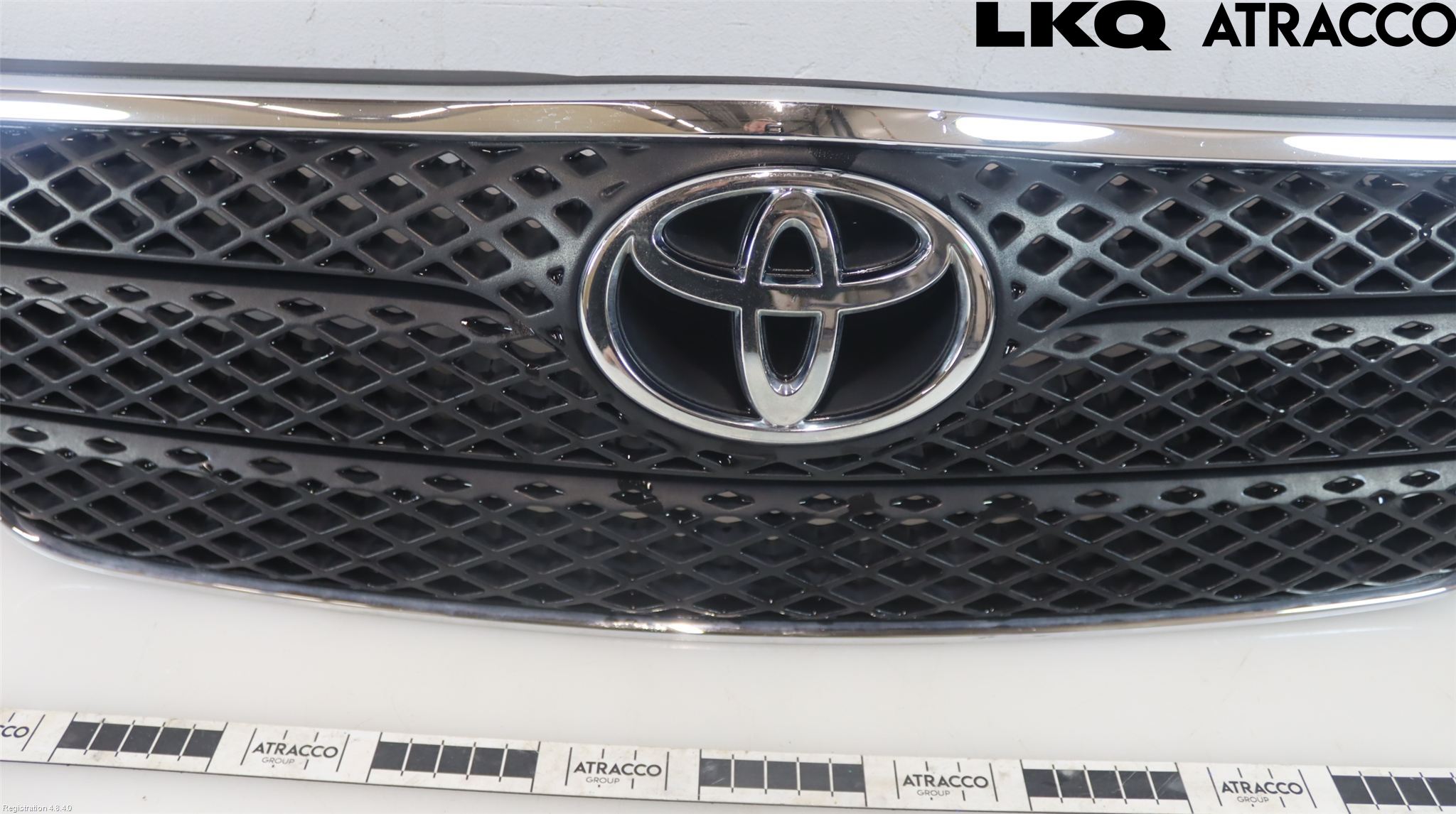 Toyota COROLLA 02-07 Grill Komplett