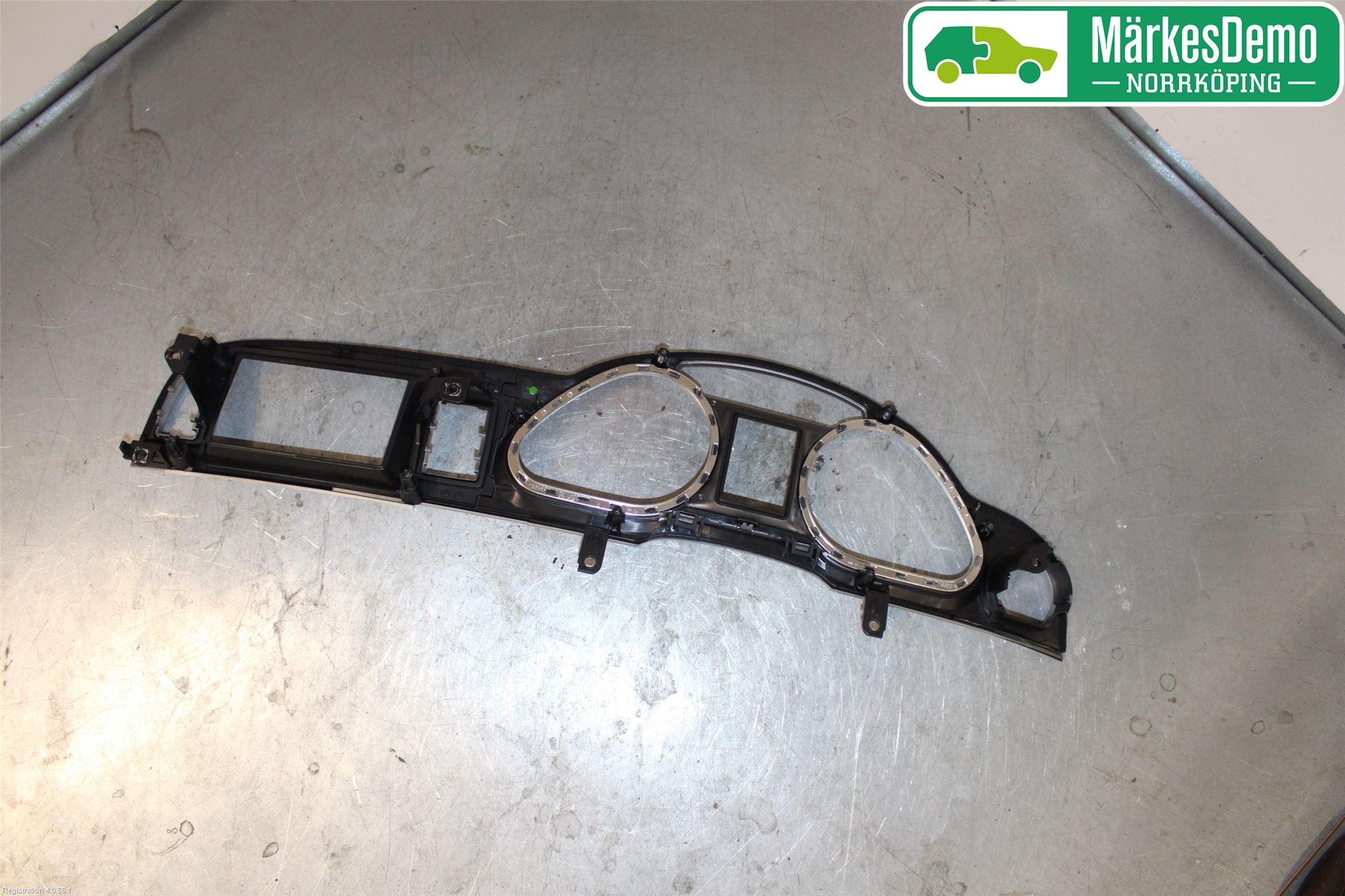 Audi A6/S6     05-11 Instrument Ramme