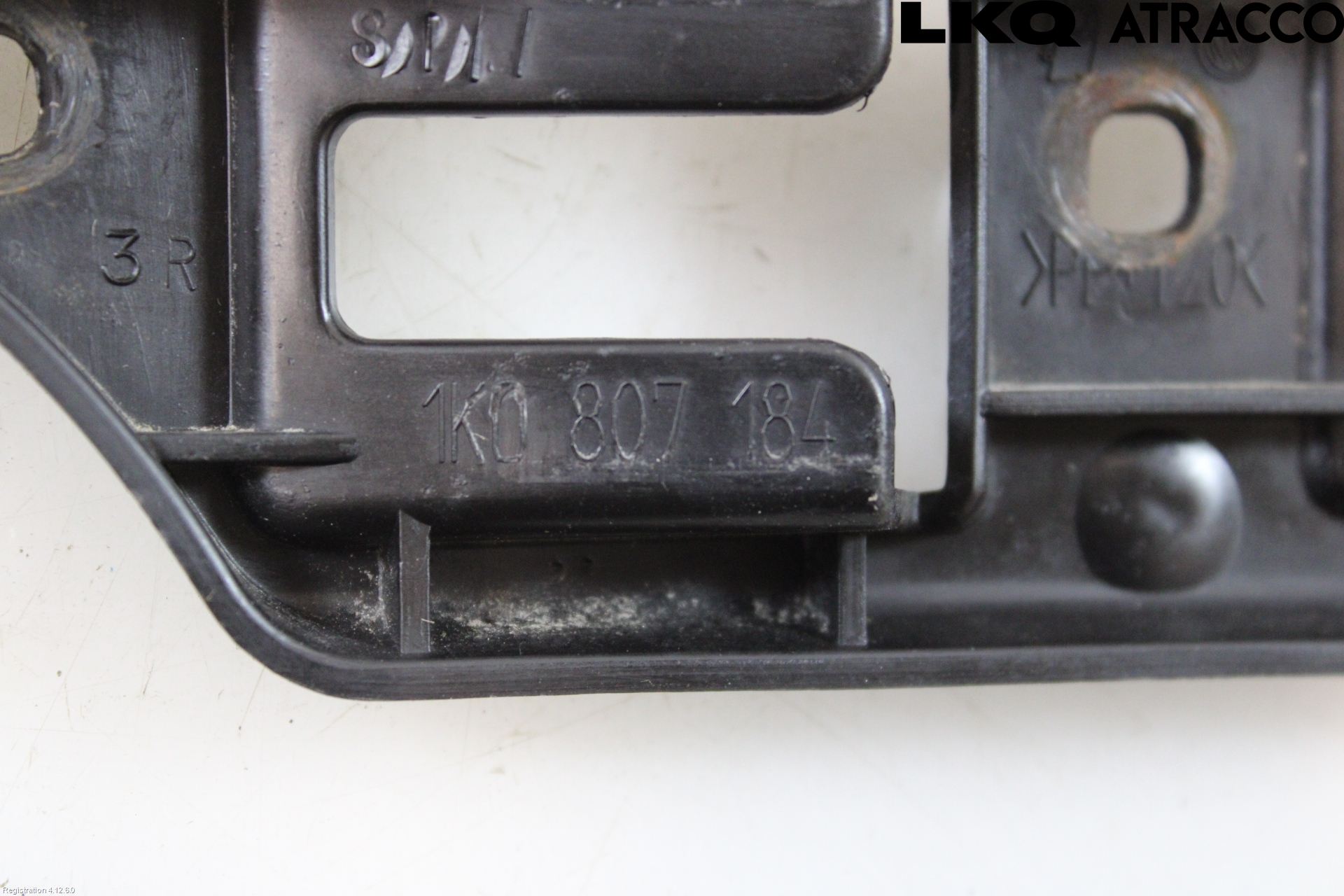 Volkswagen VW GOLF V 04-09 Støtfangerfeste Foran Høyre