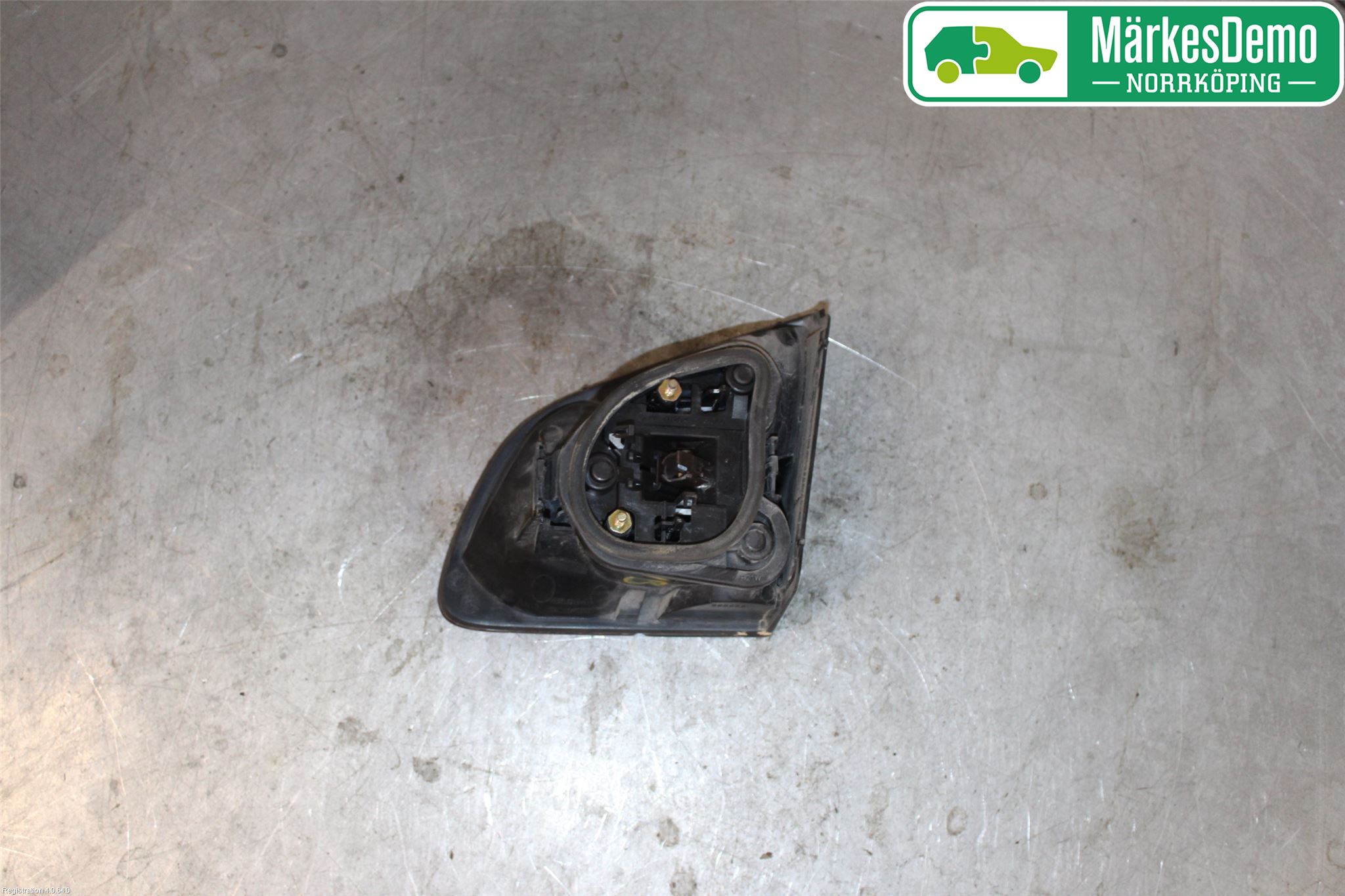 Peugeot 406     99-04 Baklykt Venstre  På Luke(Indre