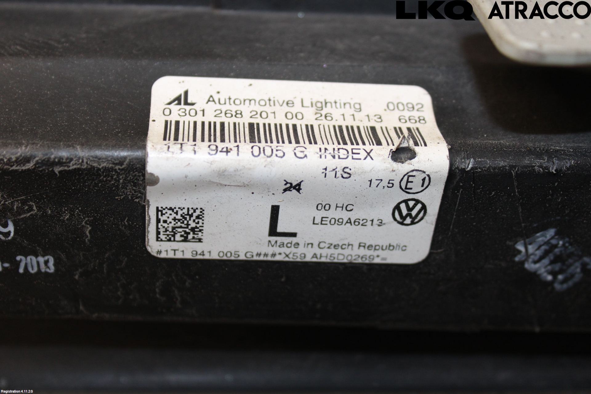 Volkswagen VW TOURAN 10-15 Frontlykt Venstre
