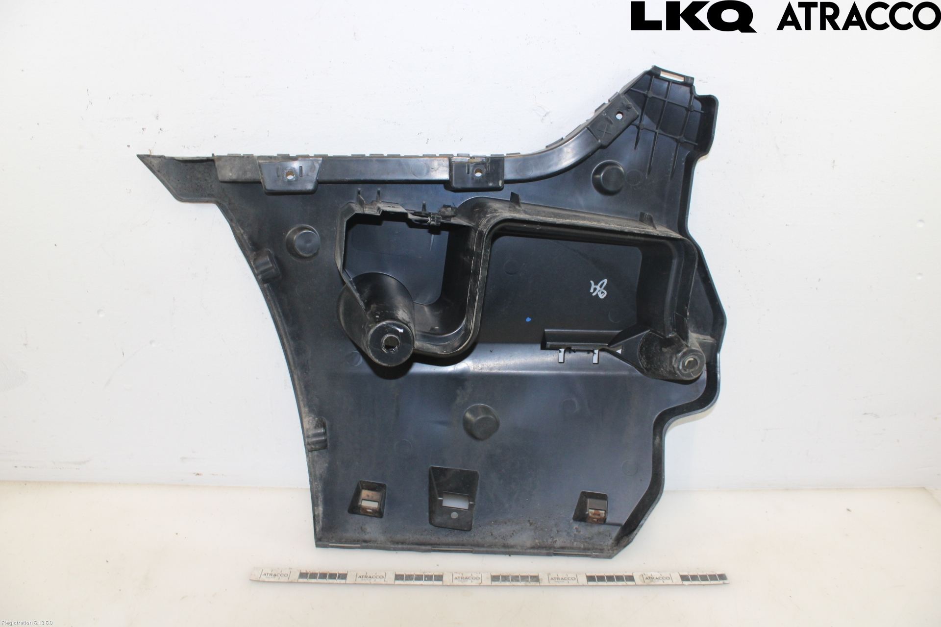 BMW 5 F10/F11/F18 09-17 Støtfangerfeste Bak Høyre