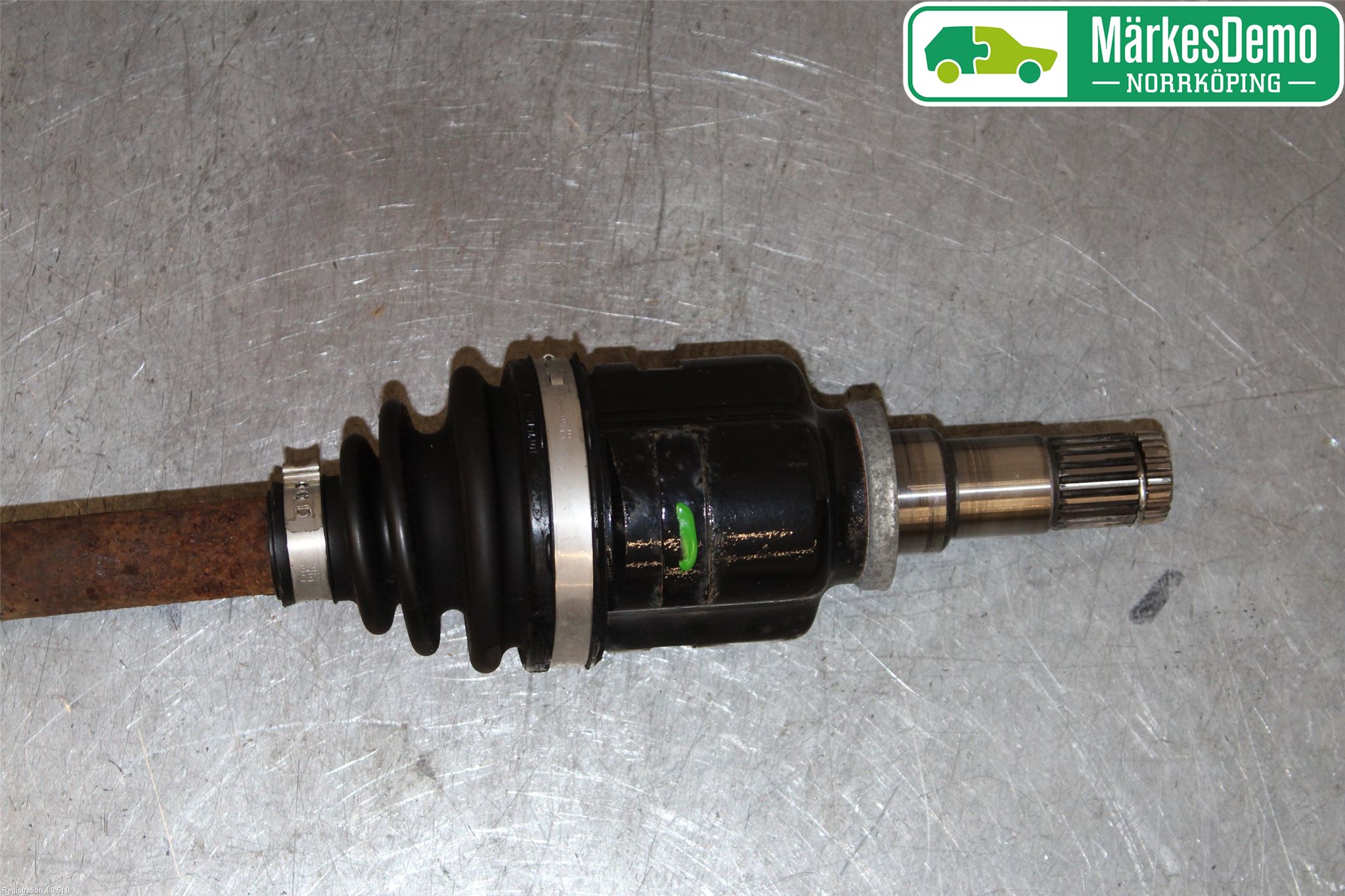 Toyota AVENSIS 09-15 Drivaksel Foran Kompl Venstre