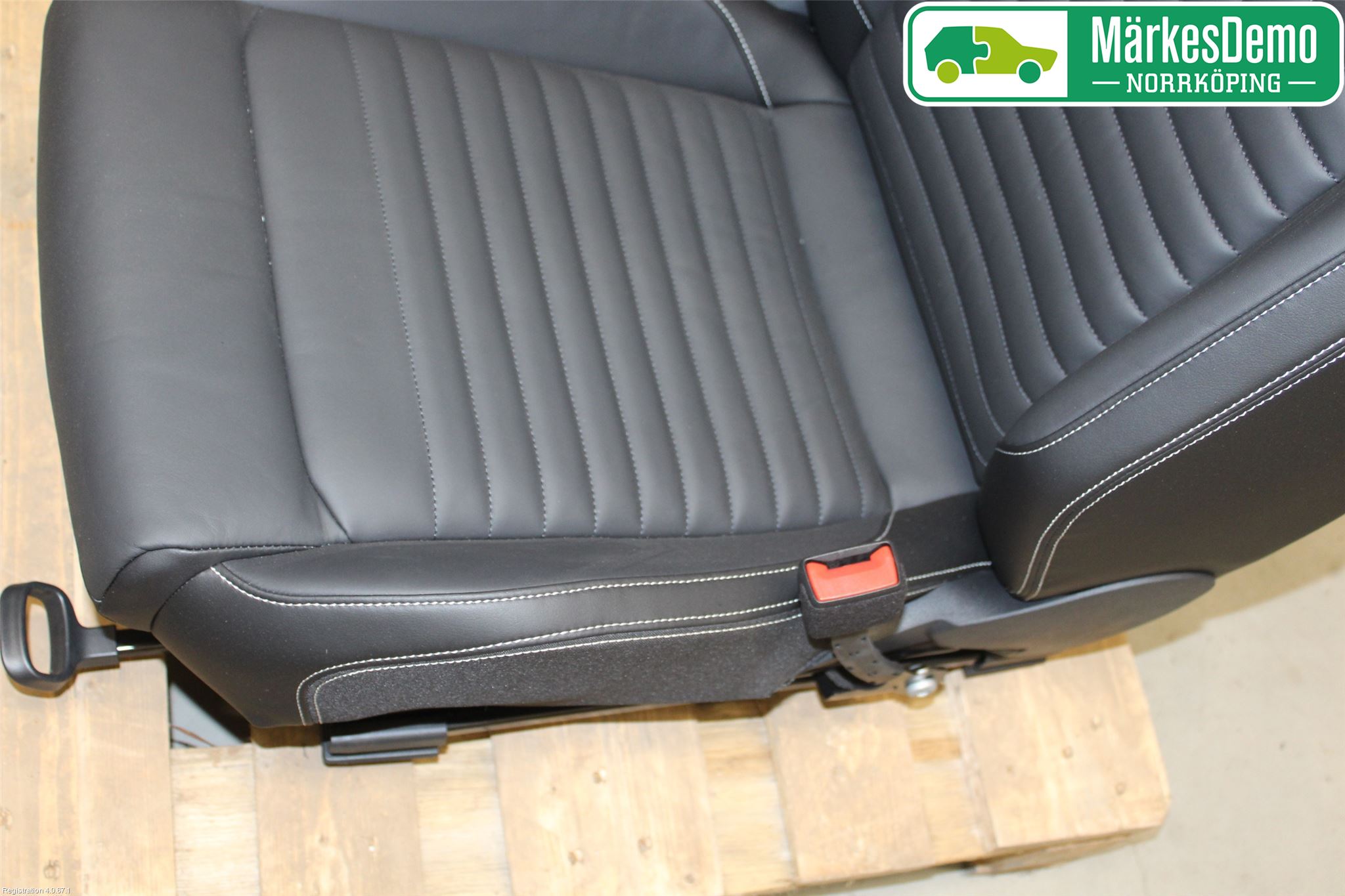 Volkswagen VW PASSAT 20-24 Innr Sete Foran Høyre
