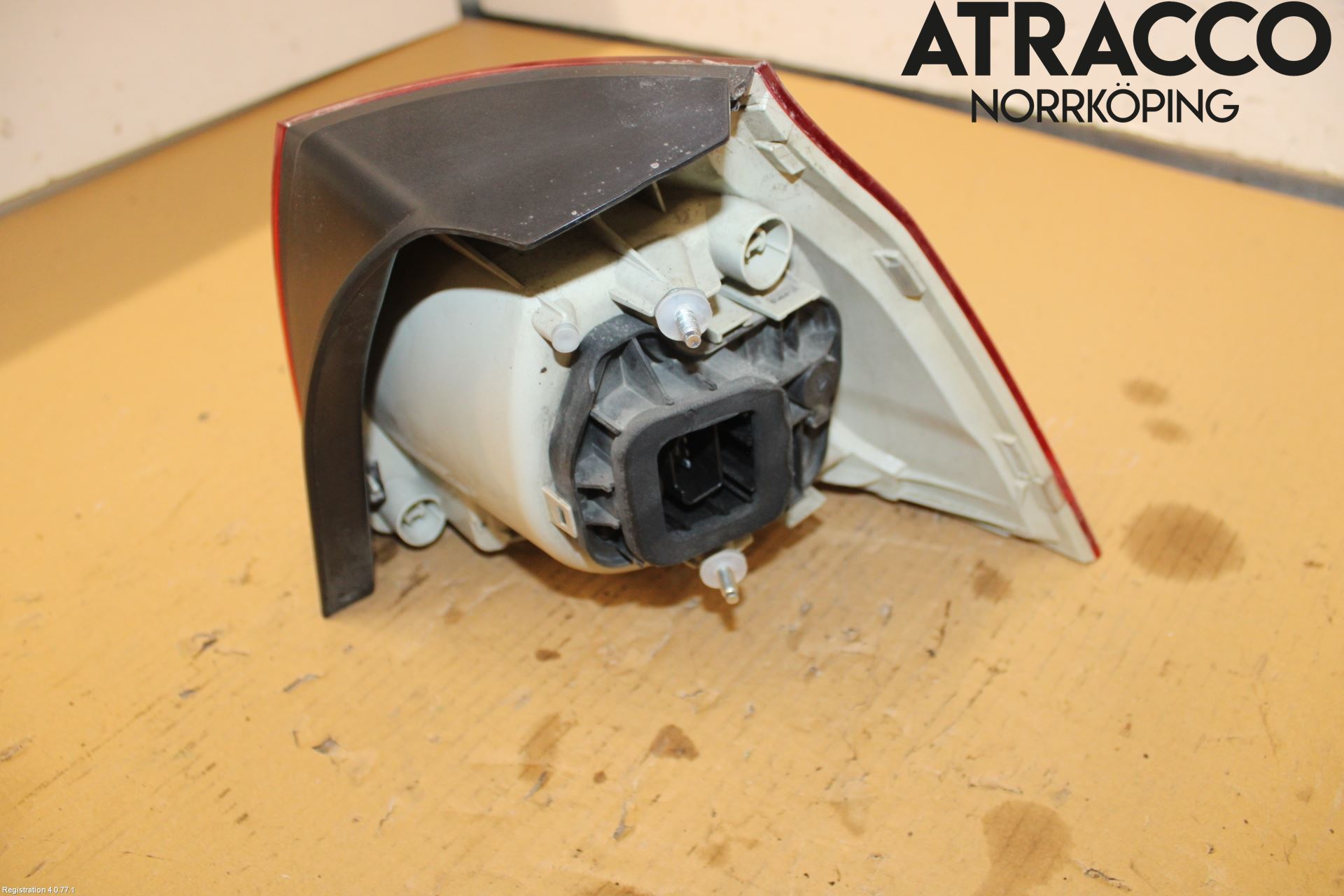 Volkswagen VW GOLF V 04-09 Baklykt Venstre