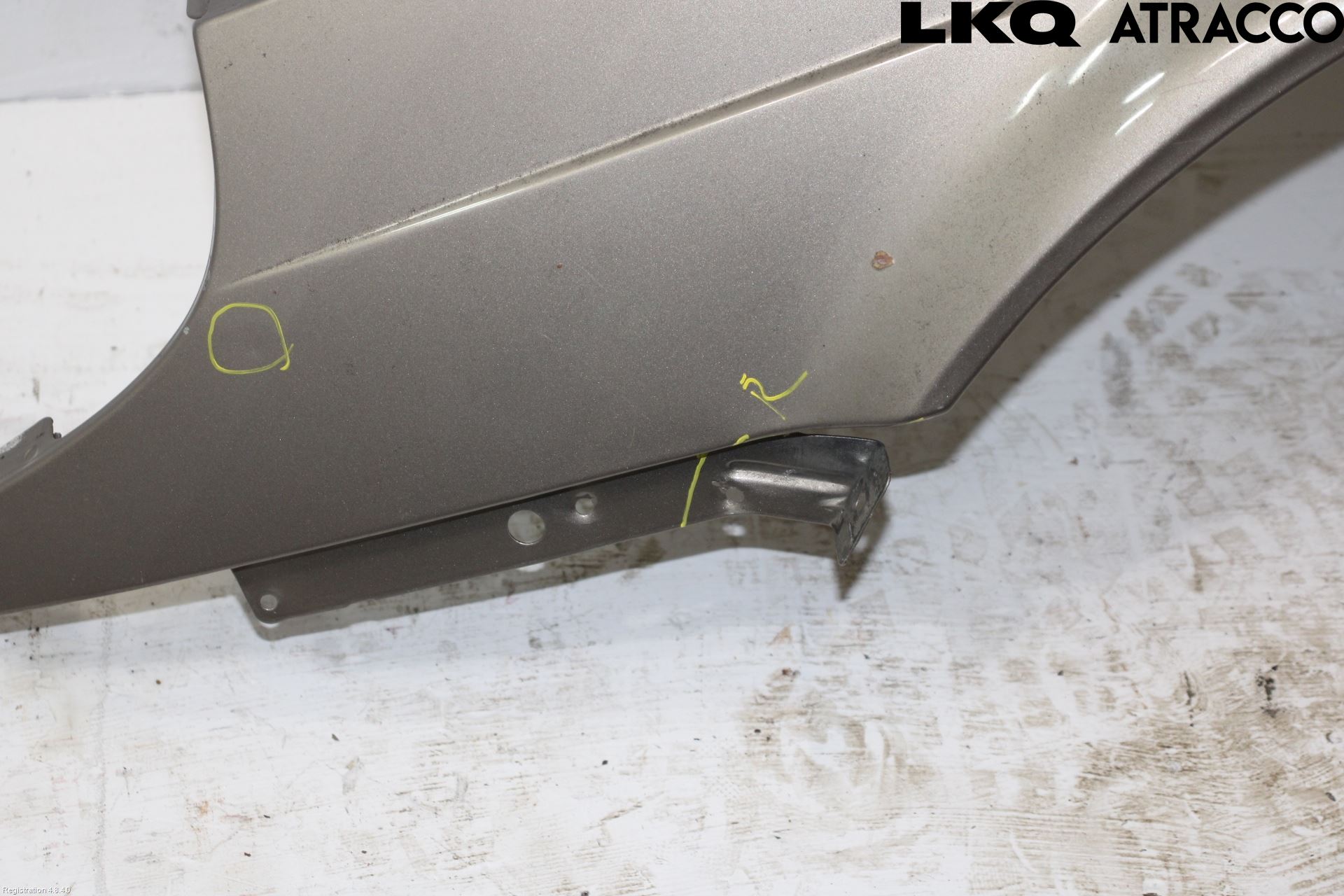 Saab 9-5 -05 Skjerm Foran Venstre