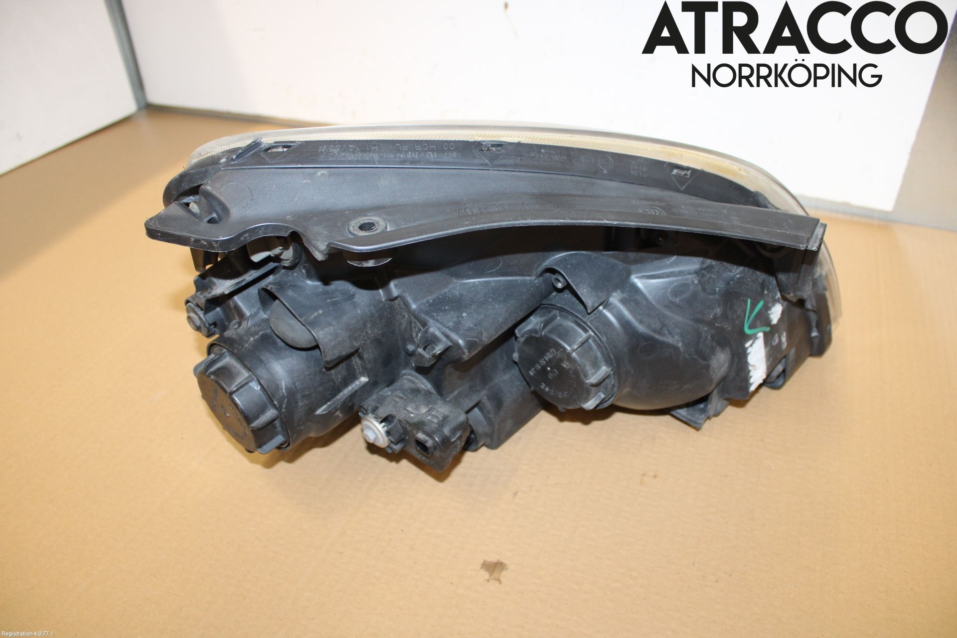 Kia CARENS II 07-12 Frontlykt Venstre