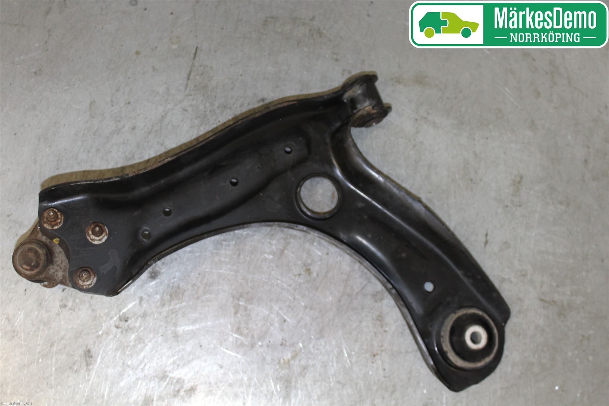 Seat IBIZA IV 08-16 Bærearm Foran Høyre Nedre