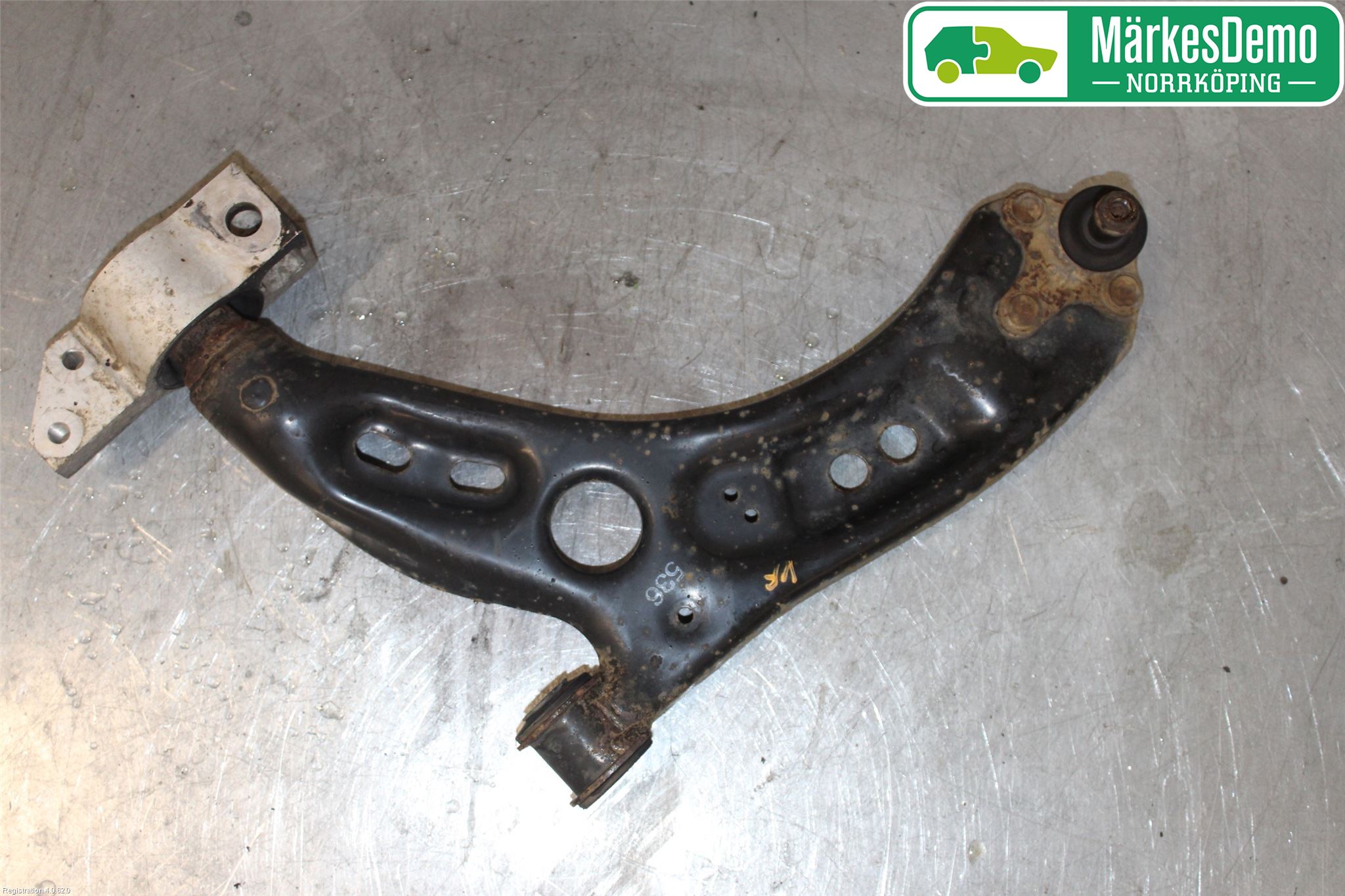Volkswagen VW GOLF VI 09-13 Bærearm Foran Venstre Nedre