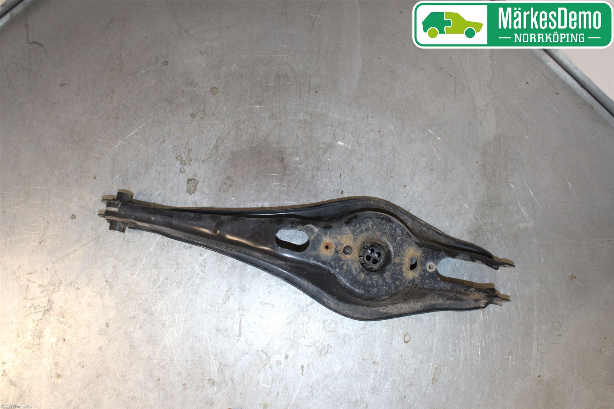 Volkswagen VW PASSAT 15-19 Bærearm Bak Høyre