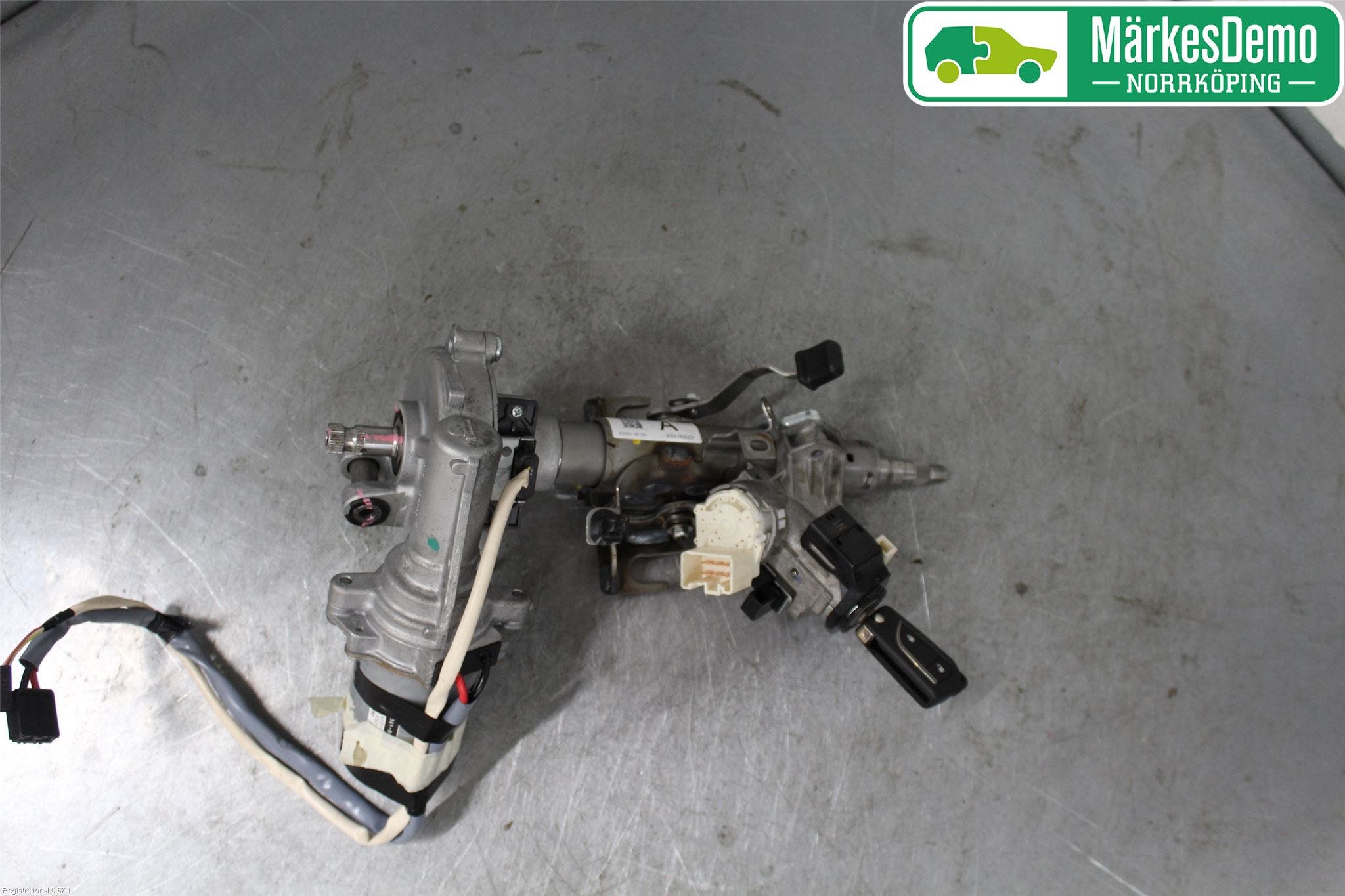 Toyota YARIS XP130 15-20 Rattakselaggregat Innebygd Servo