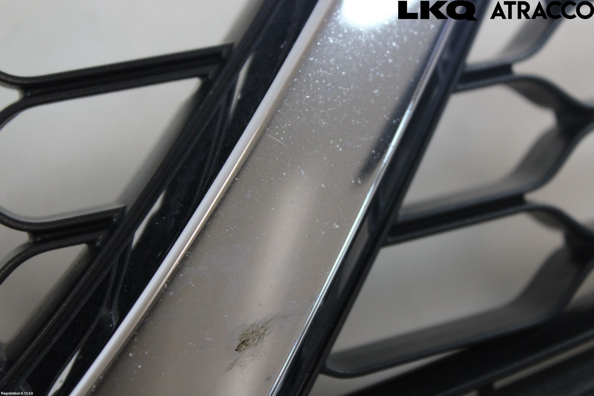 Nissan MICRA 11-16 Grill Komplett