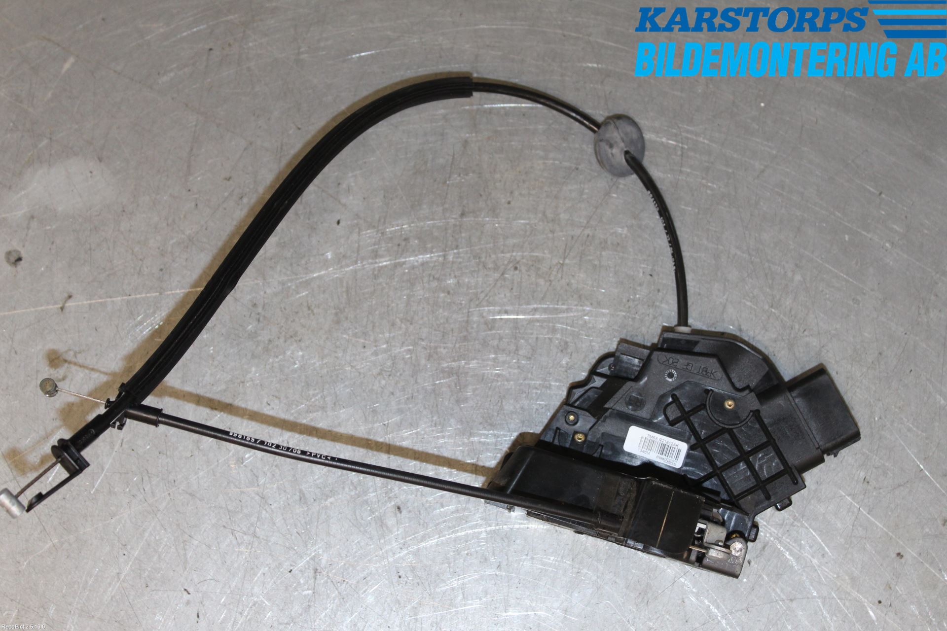 Ford FOCUS     04-07 Dørlås - Låsekasse