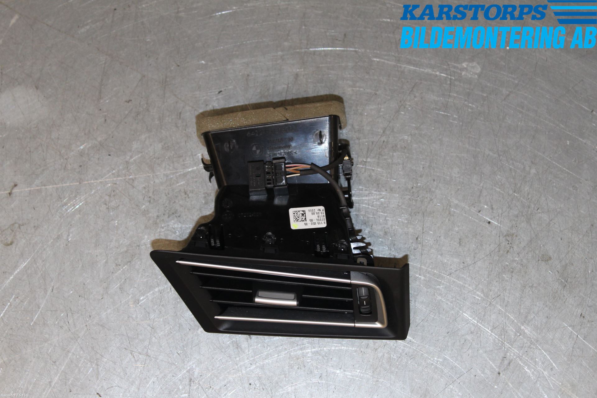BMW 7 F01/02/03/04 09-15 Dashbord Kanal - Dyse