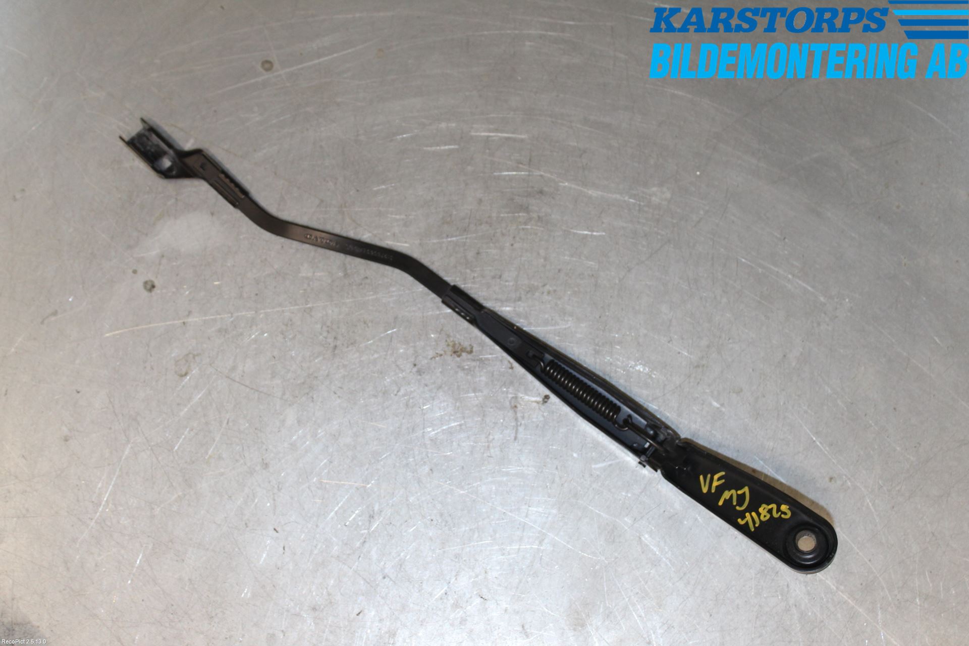 Volvo V40 12-19 Viskerarm-Armer Frontrute