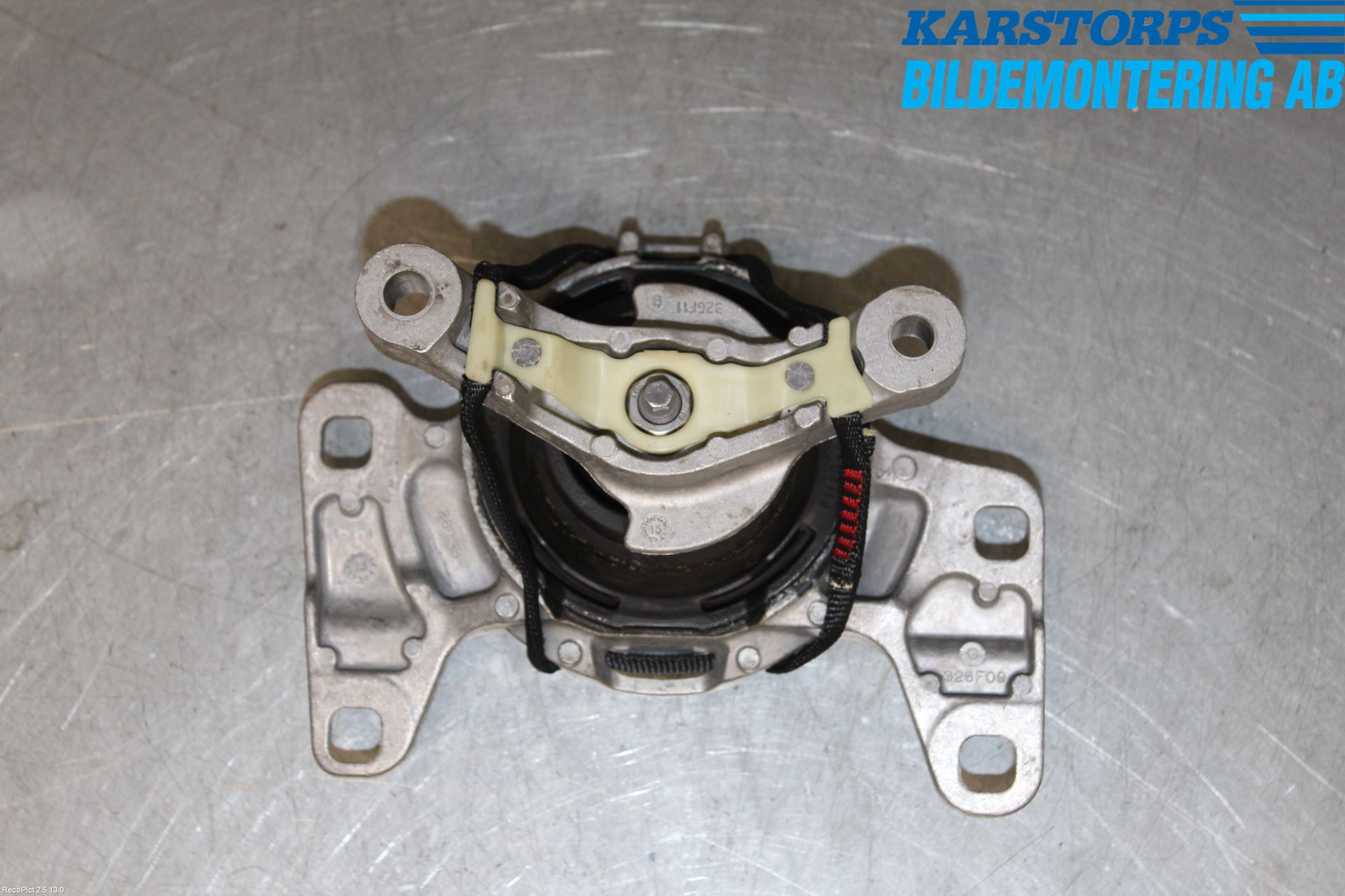 Volvo V40 12-19 Motor Feste Gummi
