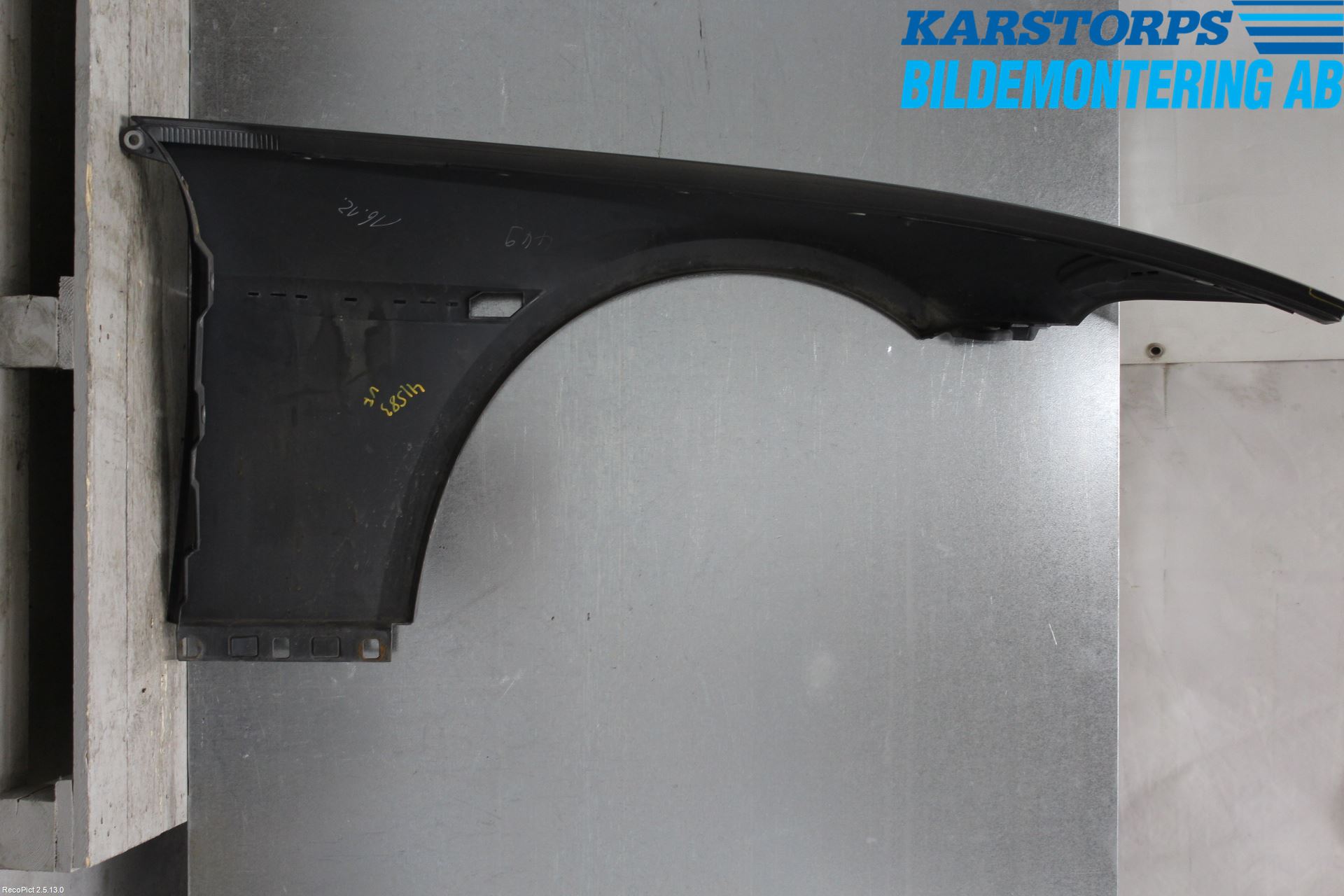 BMW 6 E63/64    02-10 Skjerm Foran Venstre