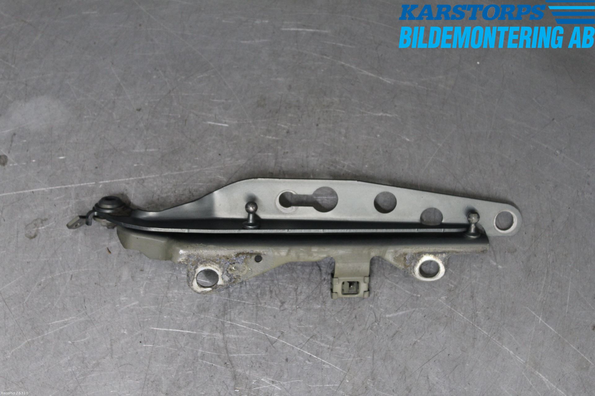 Volvo V70 00-04 Panser Hengsel - Hengsler