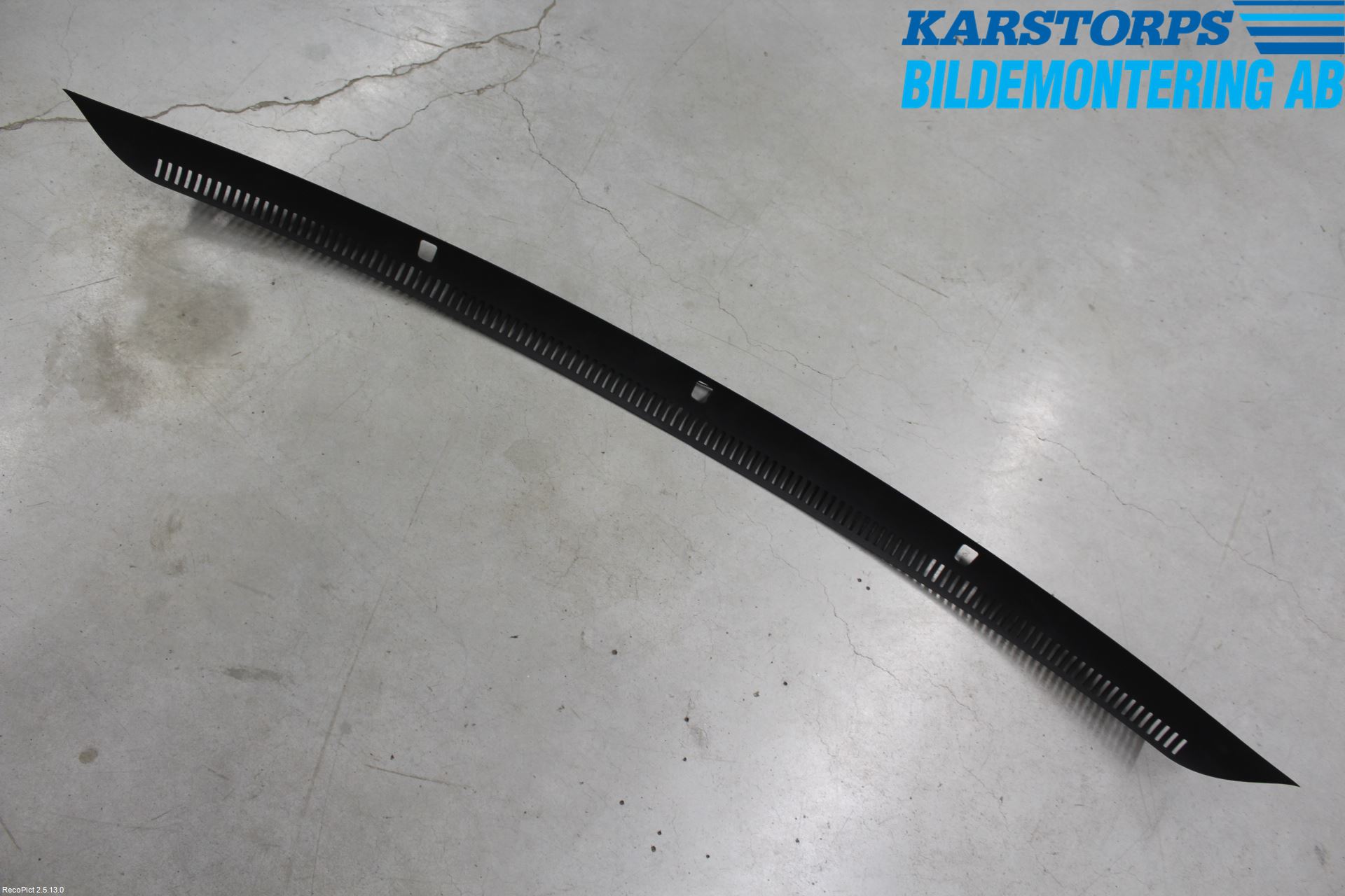 Volvo XC60 14-17 Visker Deksel-Grill-Under Frr