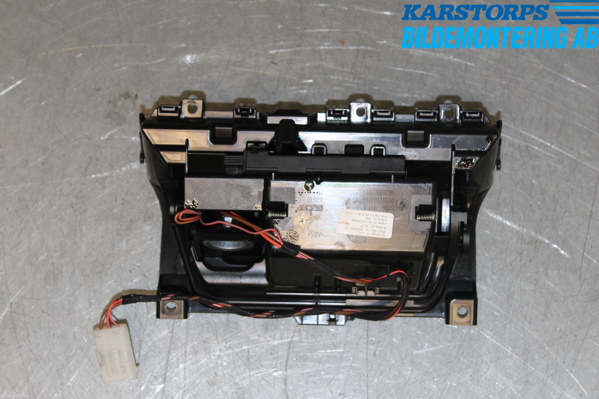 BMW 5 F10/F11/F18 09-17 Innr Konsoll-Lomme