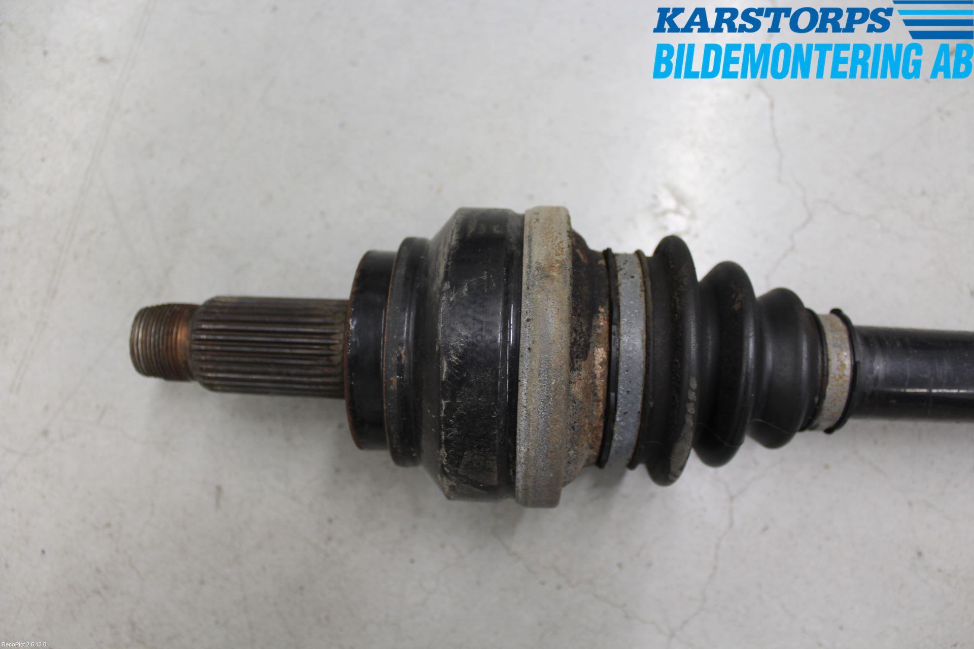 BMW 5 F10/F11/F18 09-17 Drivaksel Bak Kompl Venstre