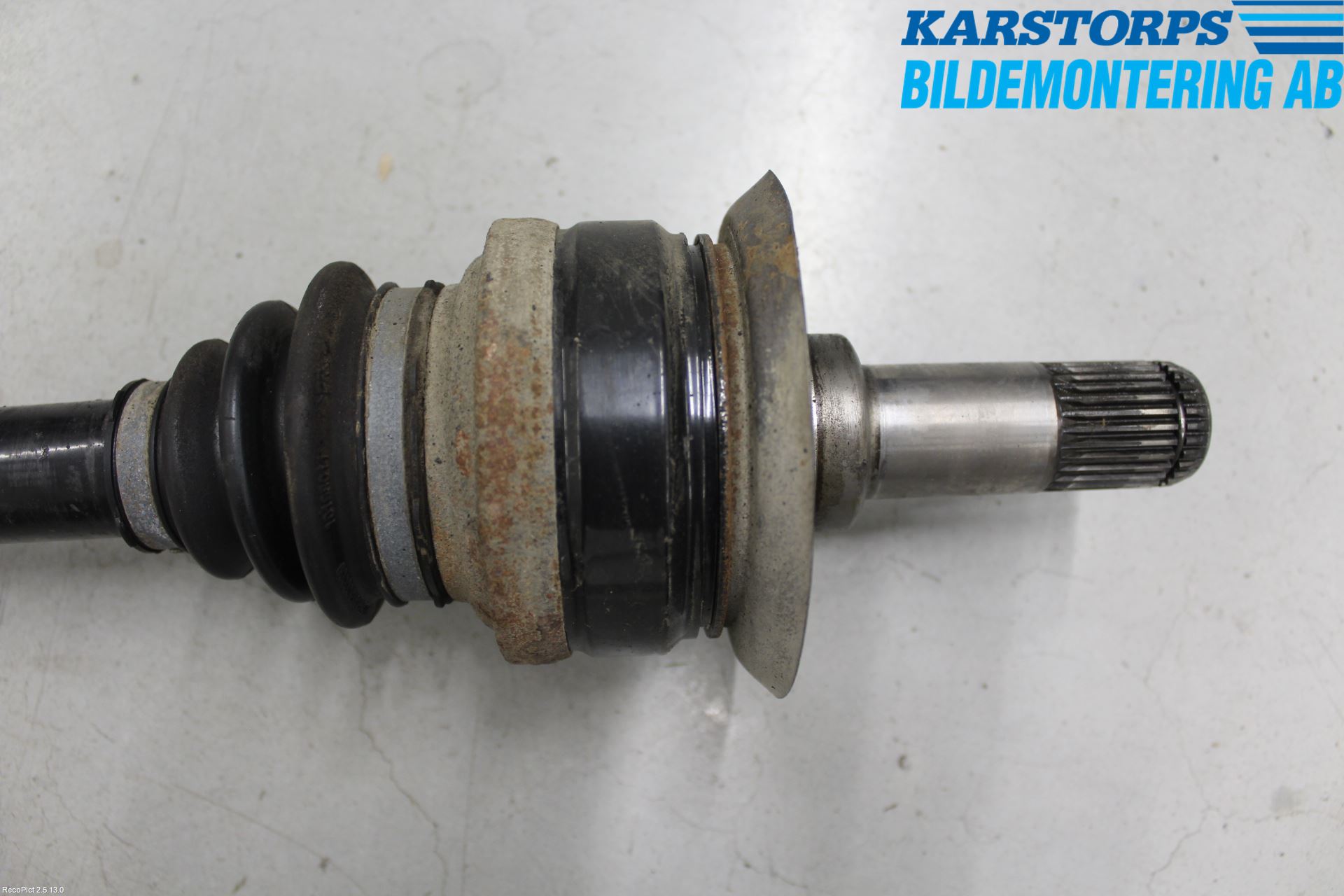 BMW 5 F10/F11/F18 09-17 Drivaksel Bak Kompl Venstre