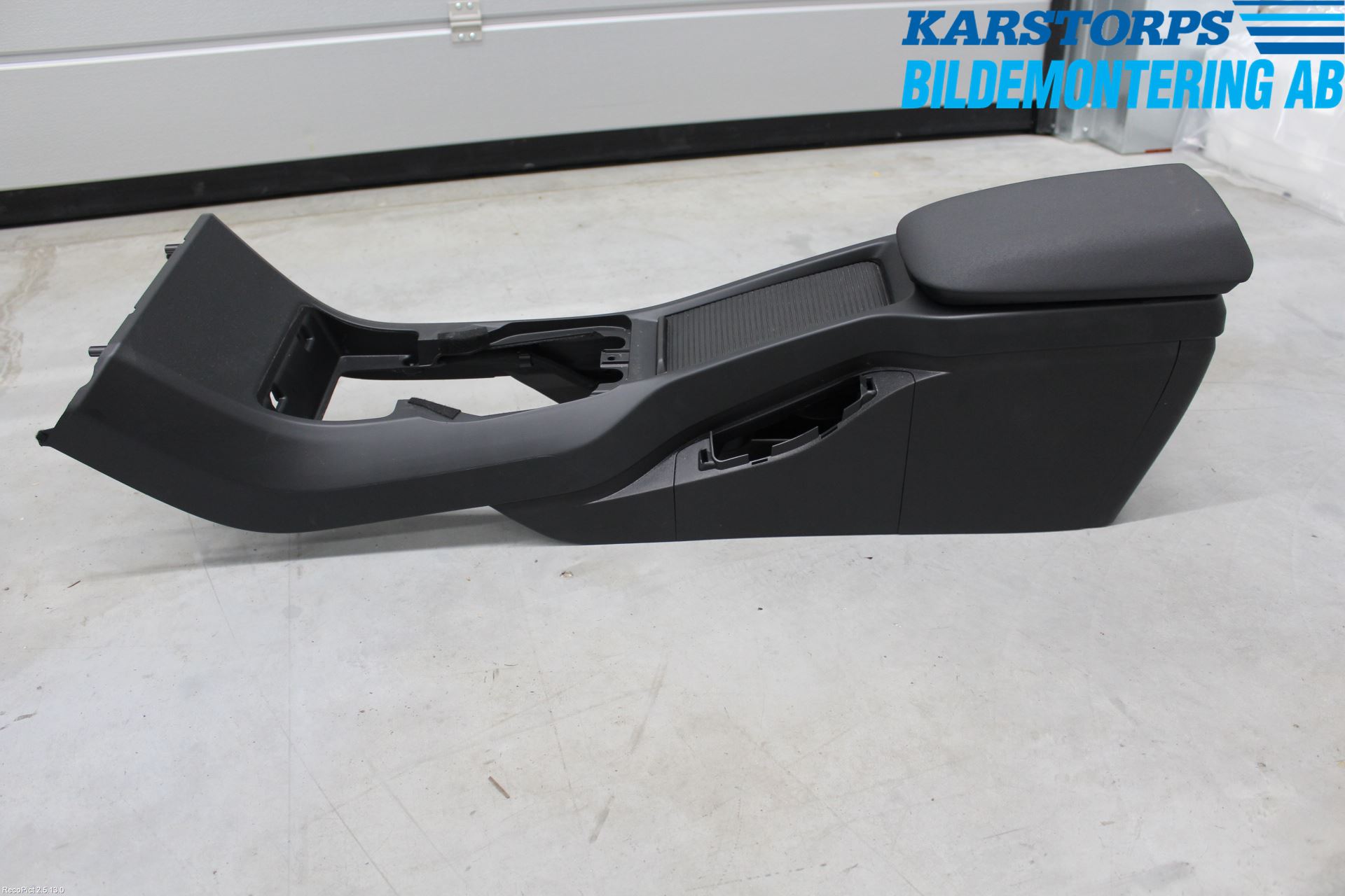 Volvo V40 12-19 Innr Konsoll-Lomme