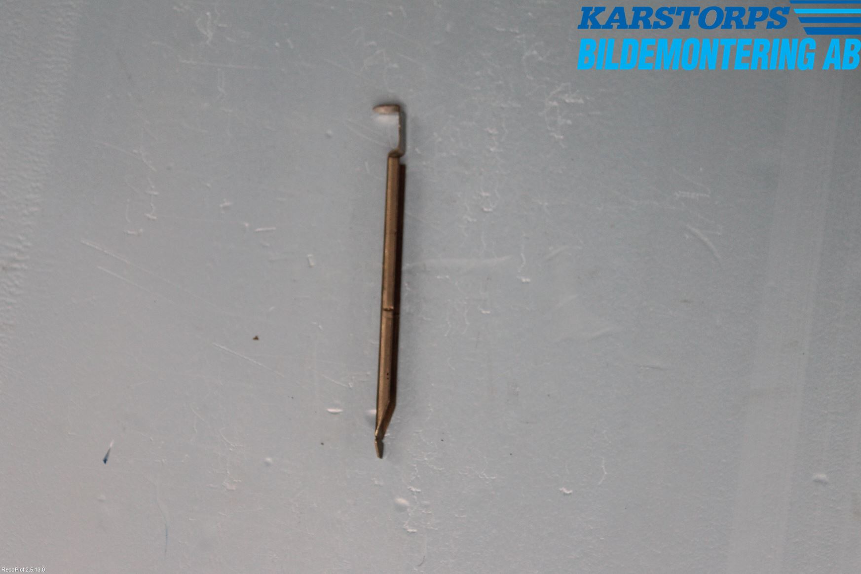 Volvo V50 08-12 Frontlykt Holder-Feste