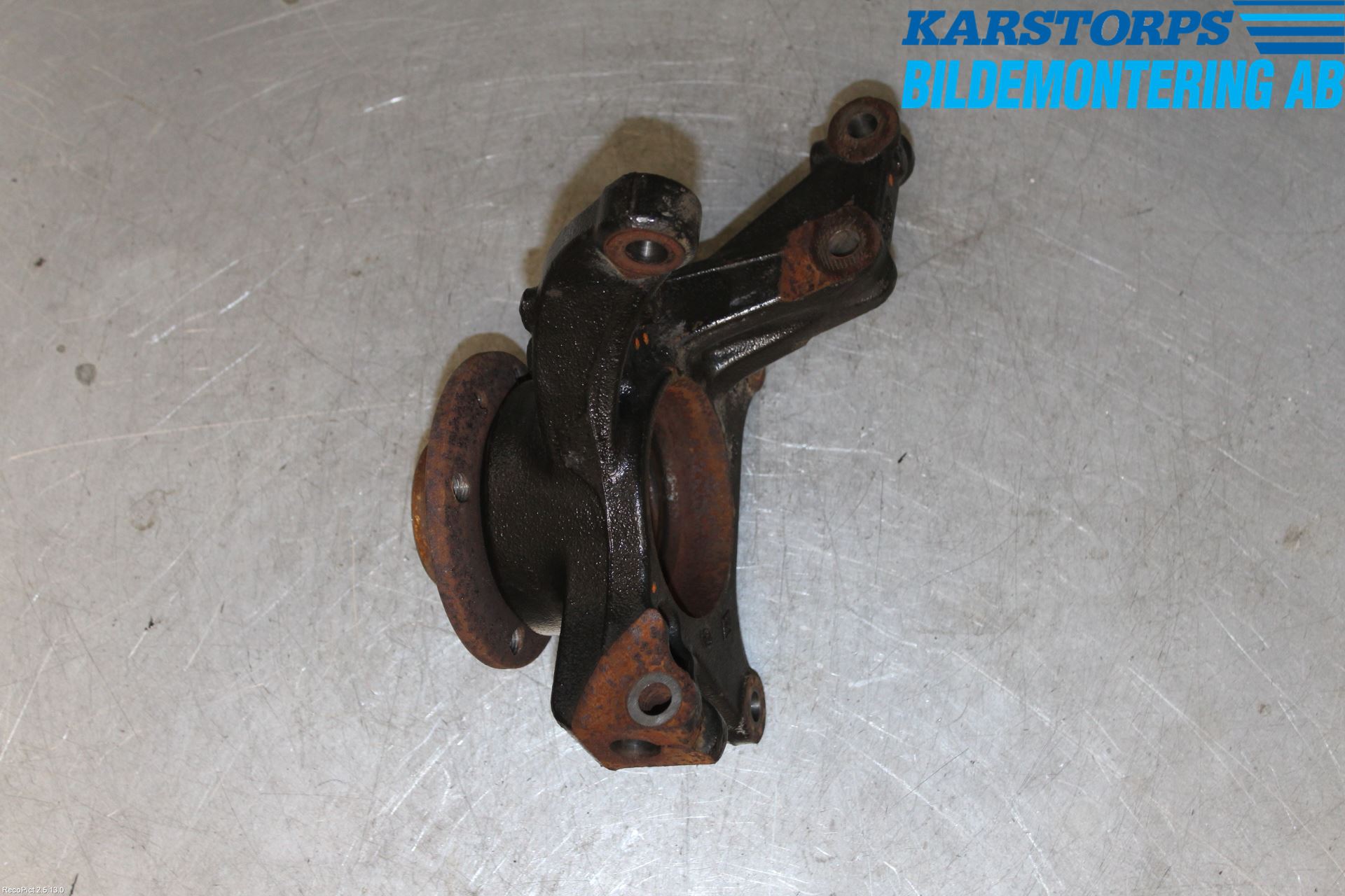 Renault CAPTUR 13-19 Spindel Vf