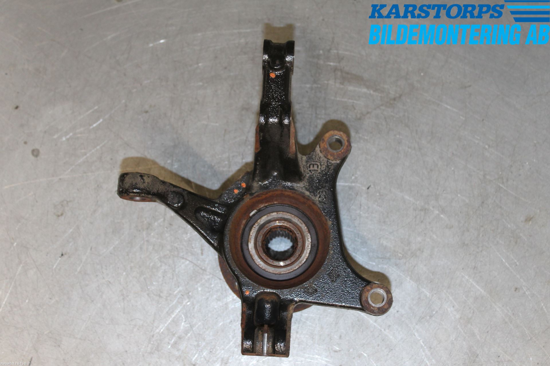 Renault CAPTUR 13-19 Spindel Vf